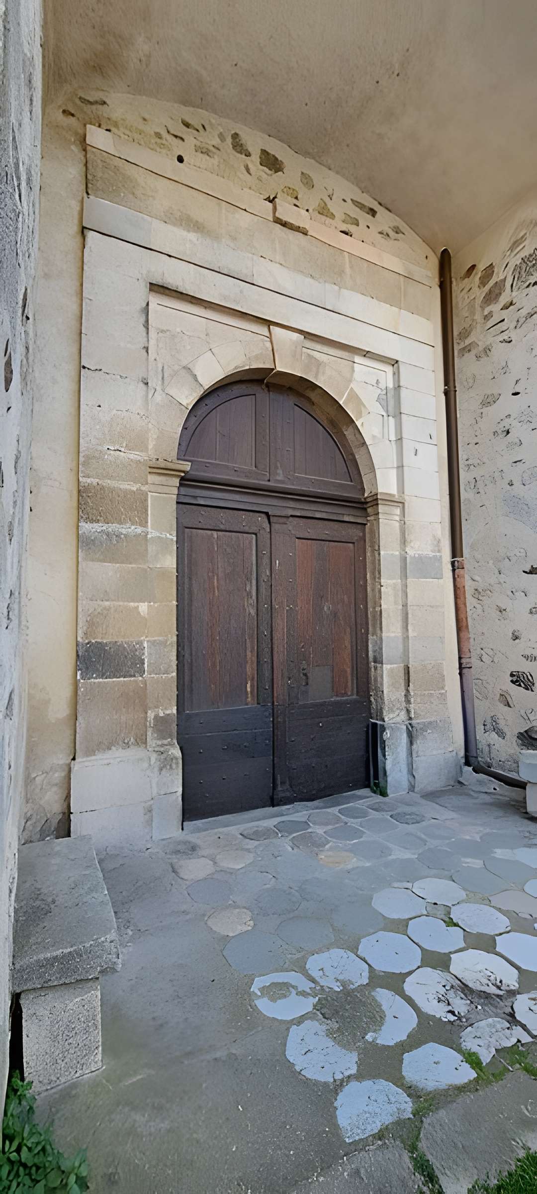 Église Saint-André de Montolieu
