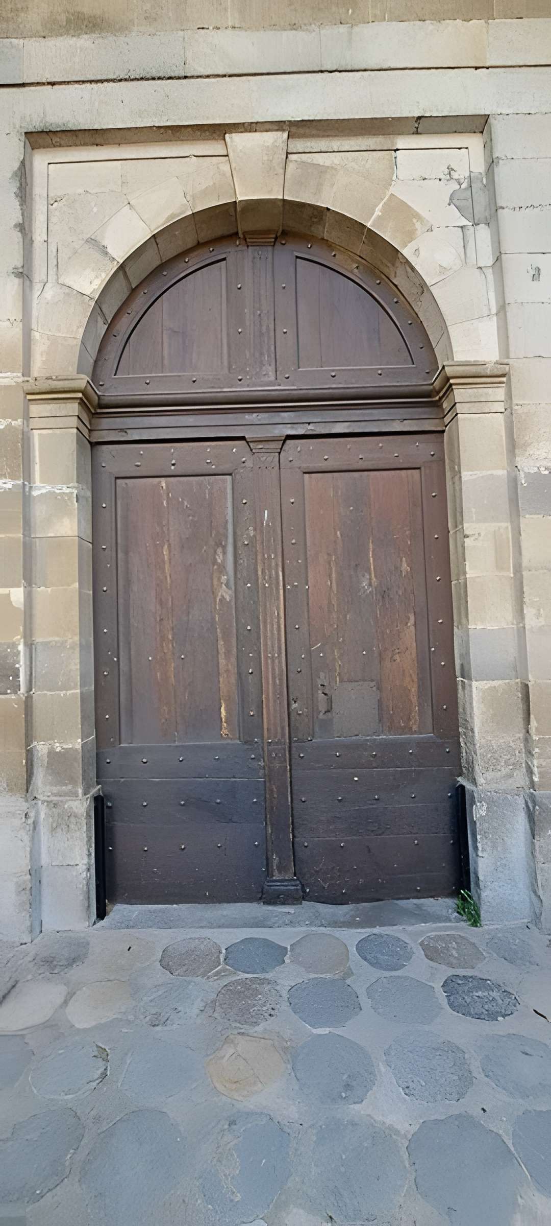 Église Saint-André de Montolieu