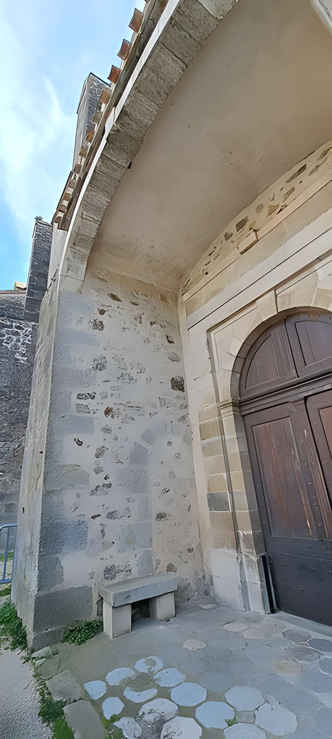 Église Saint-André de Montolieu