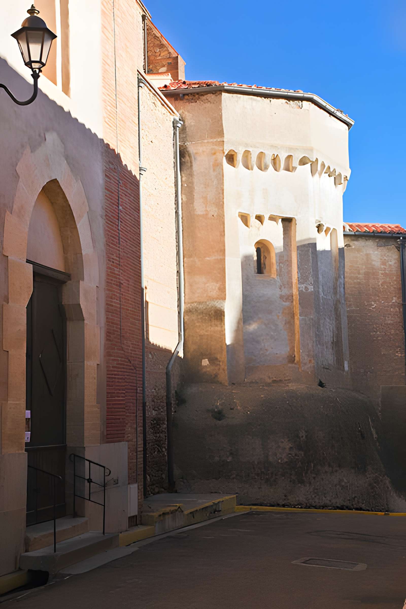 Église Saint-André de Saint-Féliu-d'Avall