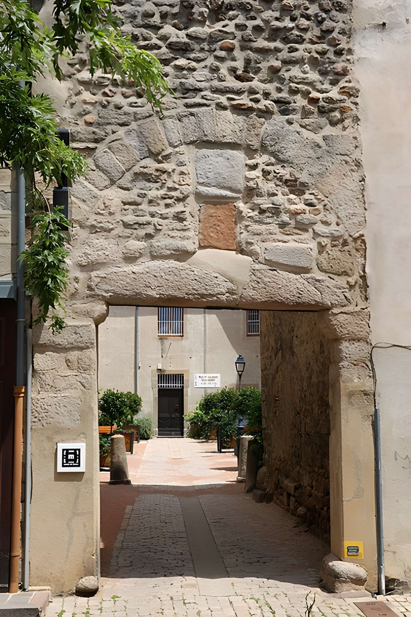 Église Saint-André de Saint-Rambert