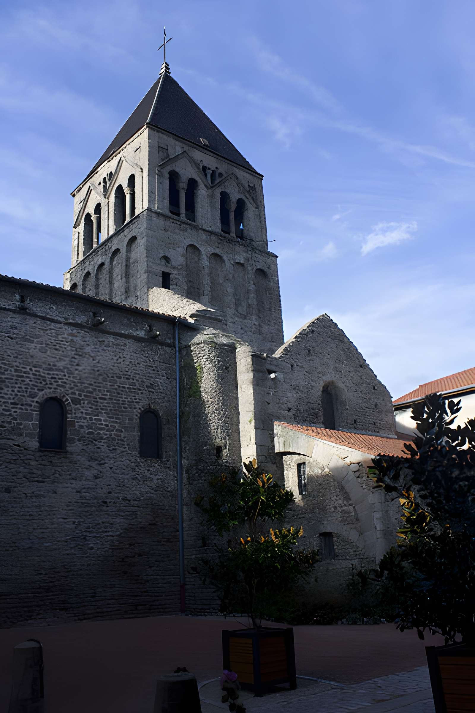Église Saint-André de Saint-Rambert