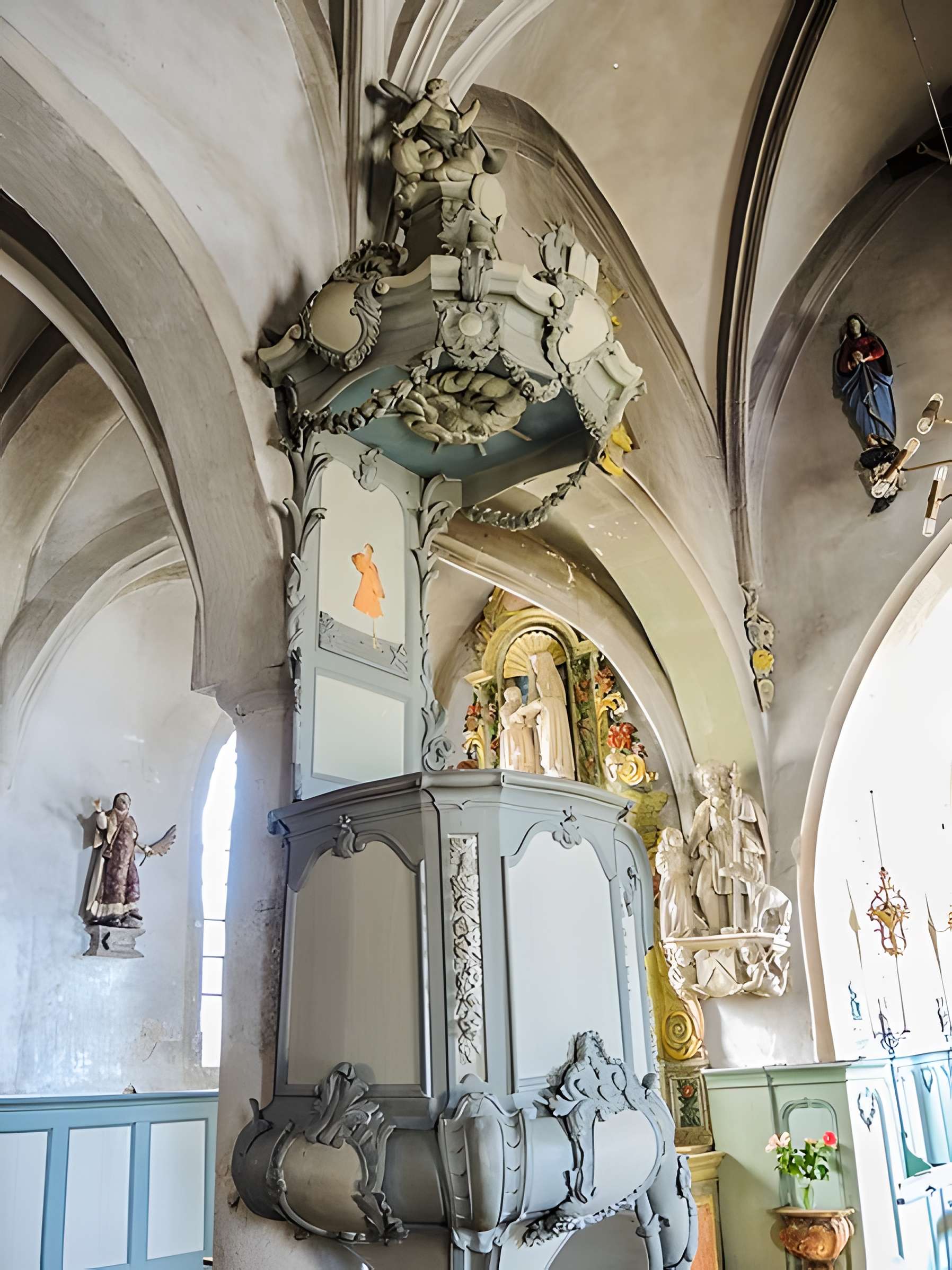 Église Saint-Antoine de Cernay-l'Église