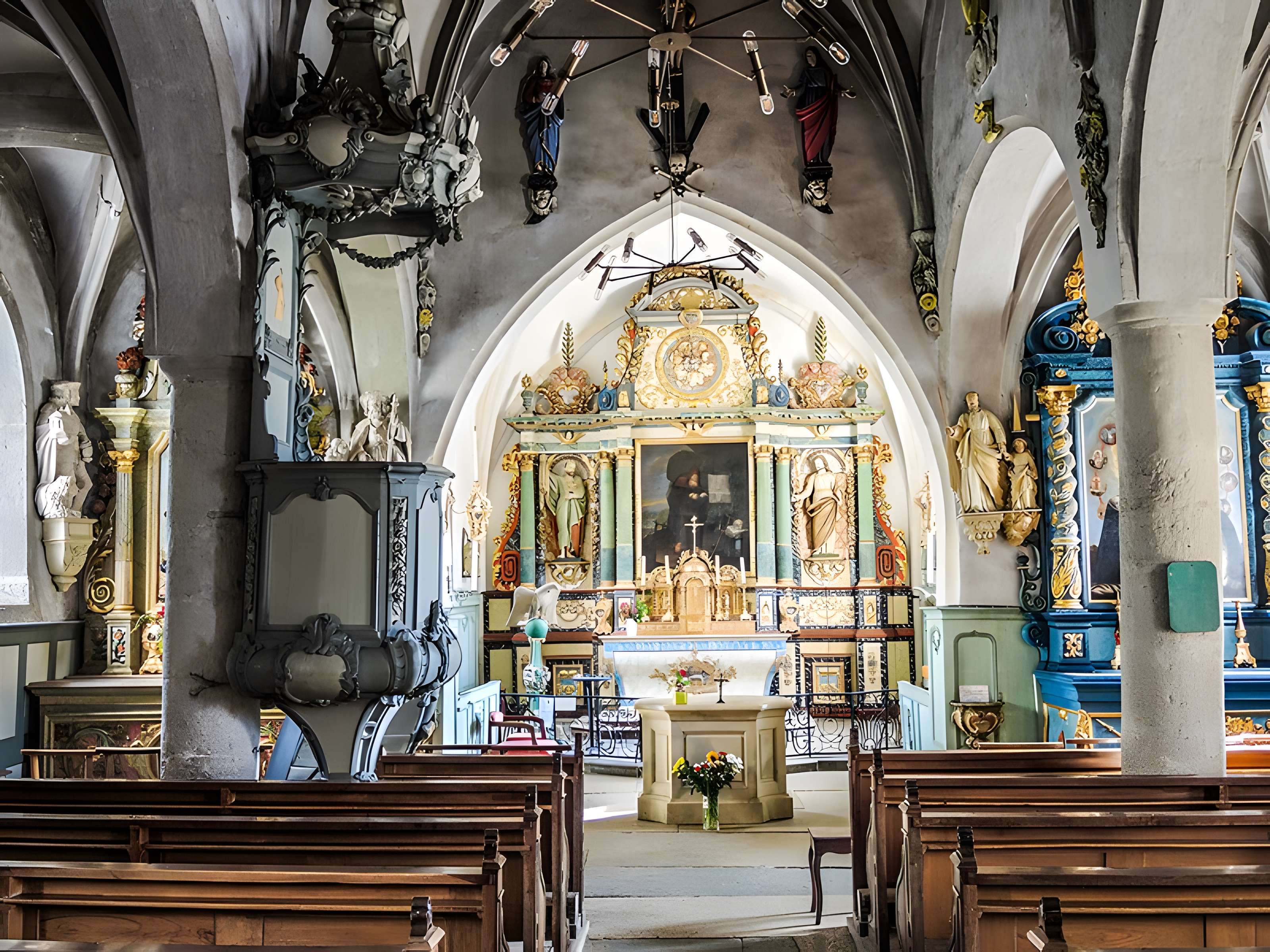 Église Saint-Antoine de Cernay-l'Église