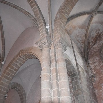 Église Saint-Antoine-lErmite dÉgletons