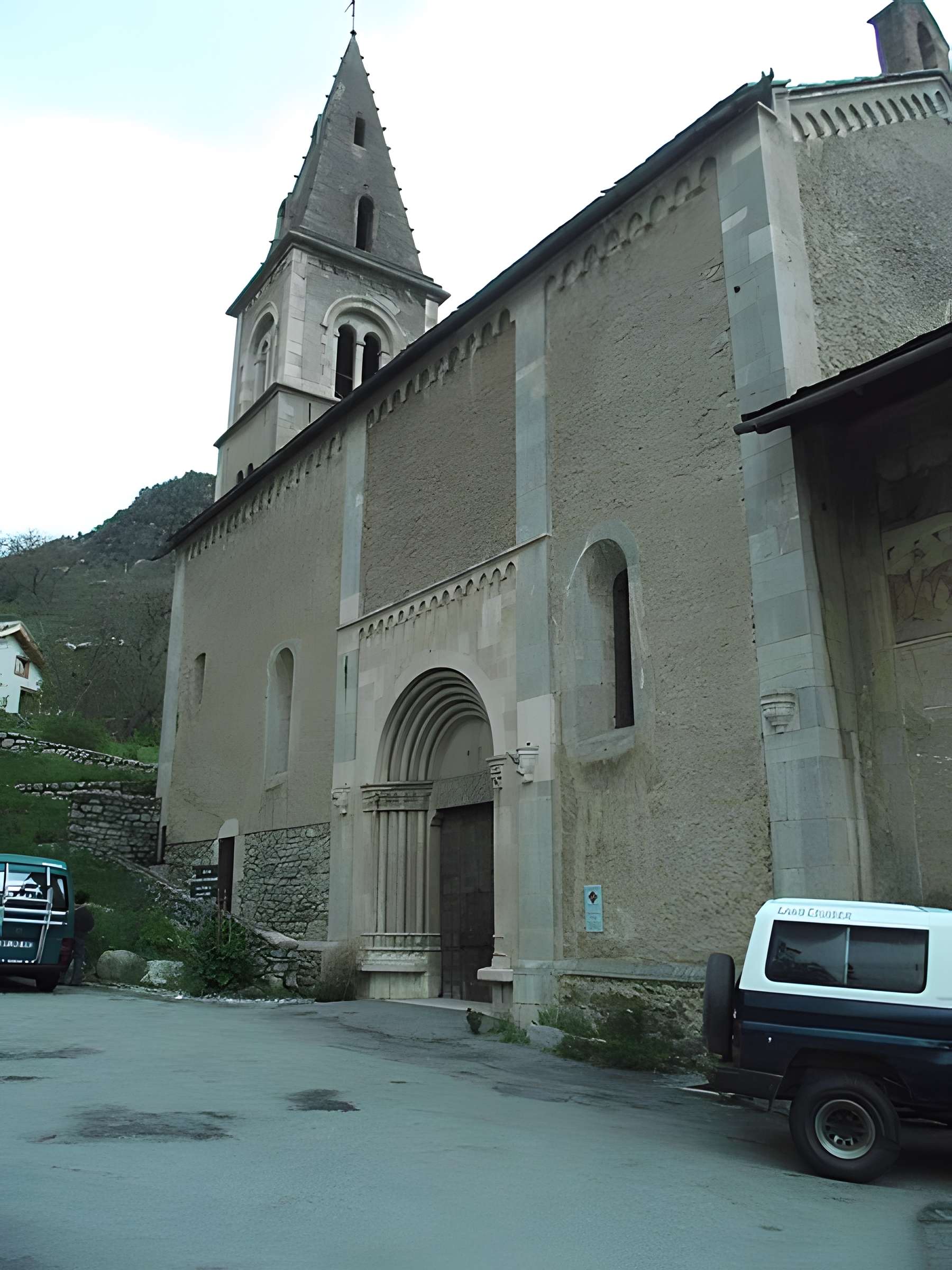 Église Saint-Apollinaire de L'Argentière-la-Bessée