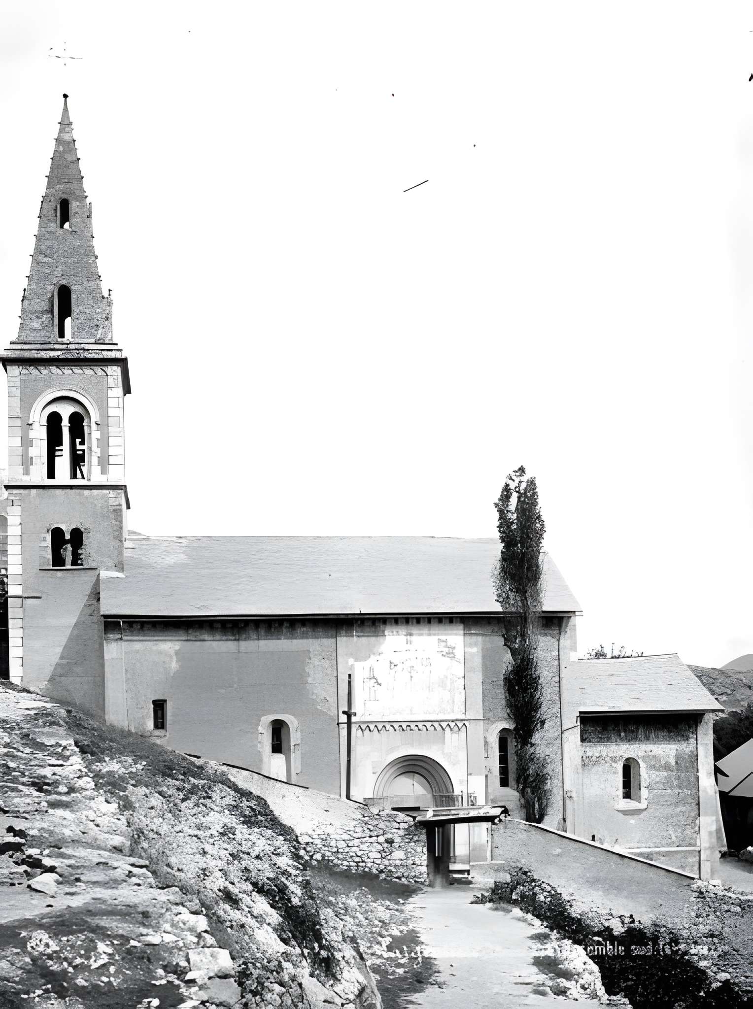 Église Saint-Apollinaire de L'Argentière-la-Bessée