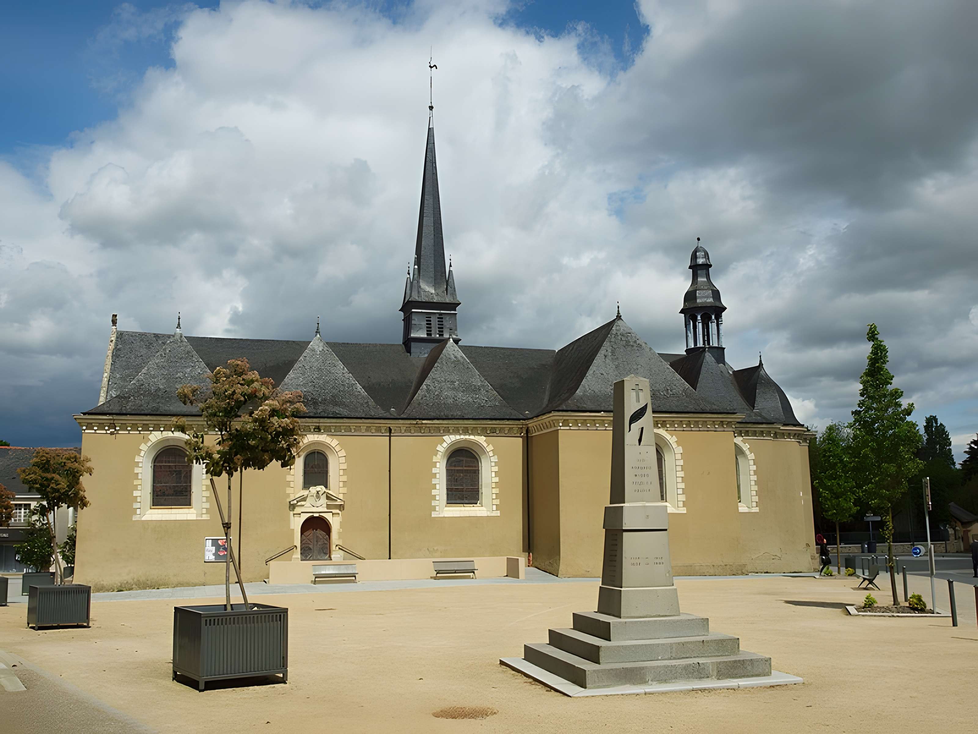 Église Saint-Armel de Saint-Armel