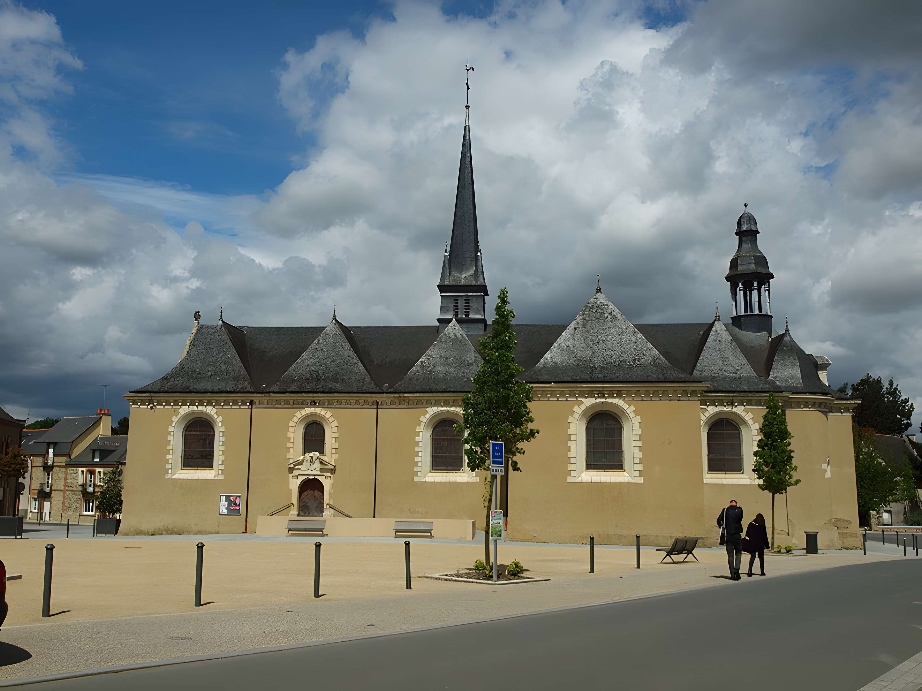 Église Saint-Armel de Saint-Armel
