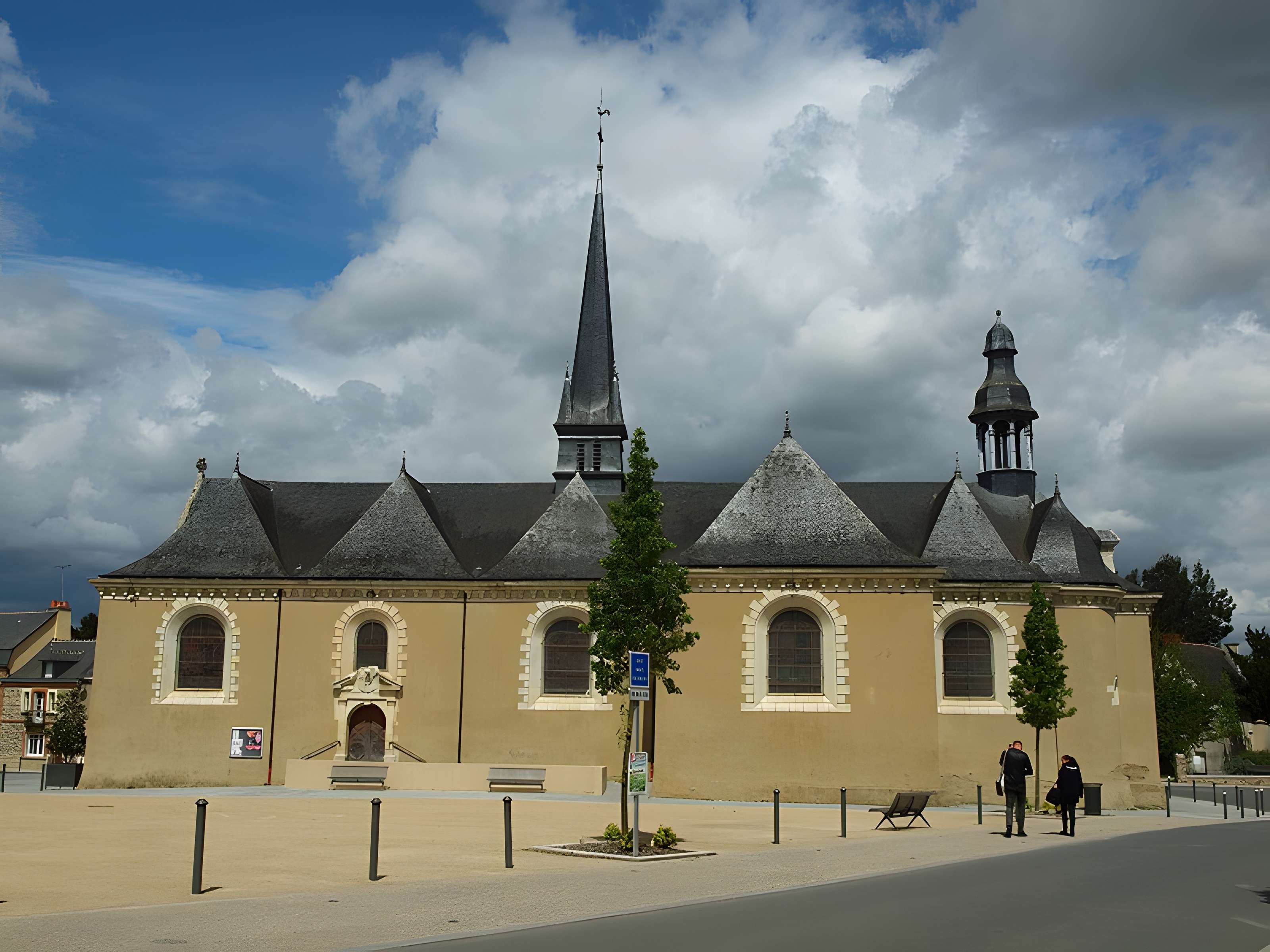 Église Saint-Armel de Saint-Armel