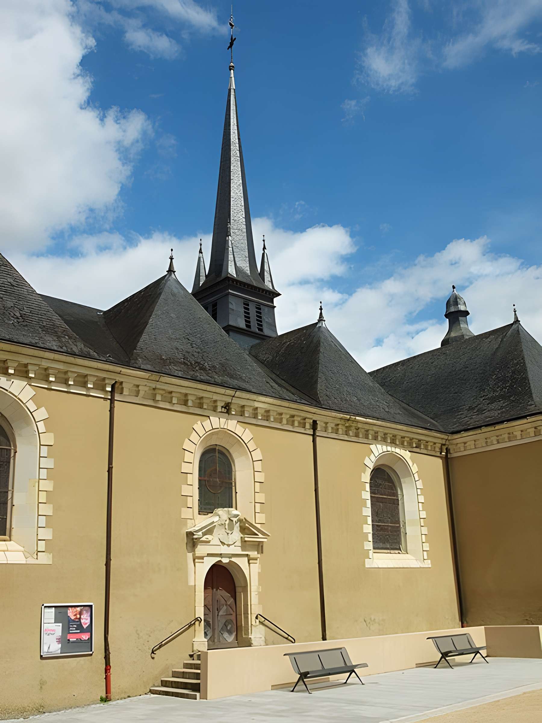 Église Saint-Armel de Saint-Armel