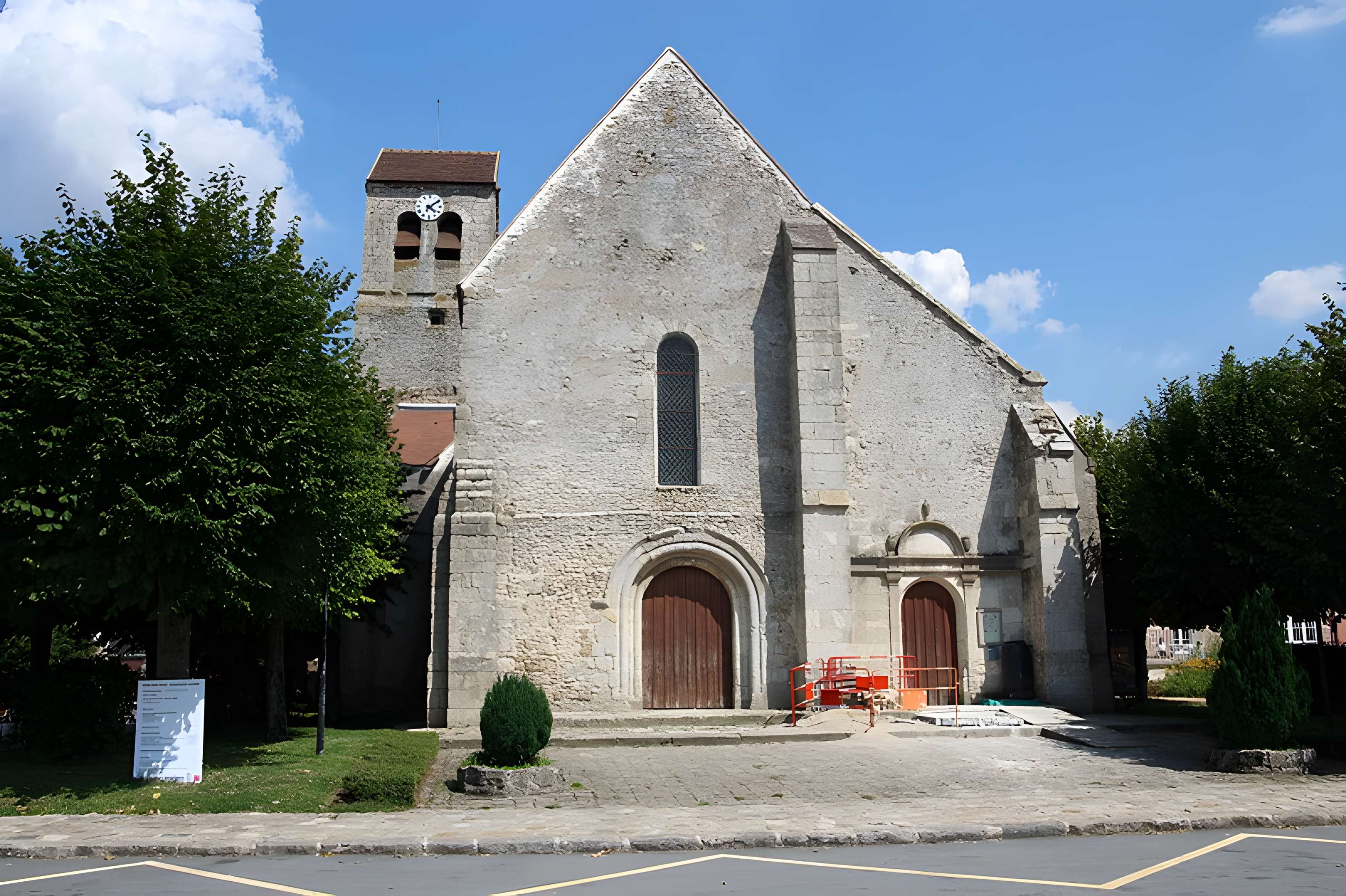 Église Saint-Aubin d'Authon-la-Plaine