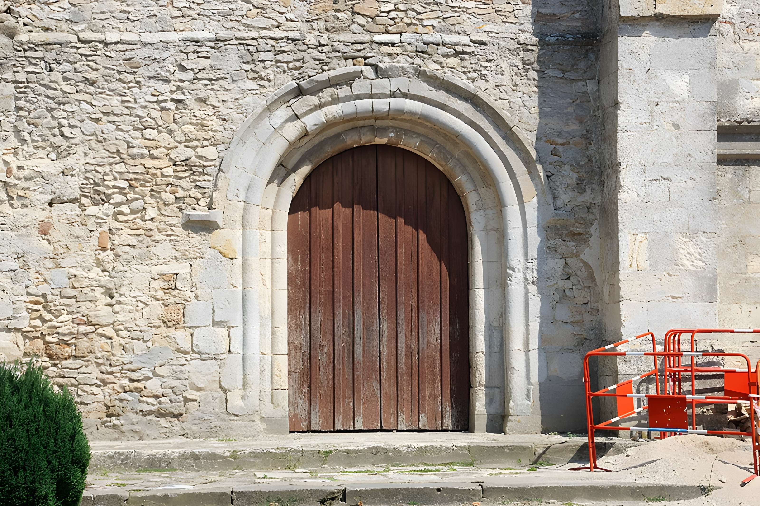 Église Saint-Aubin d'Authon-la-Plaine