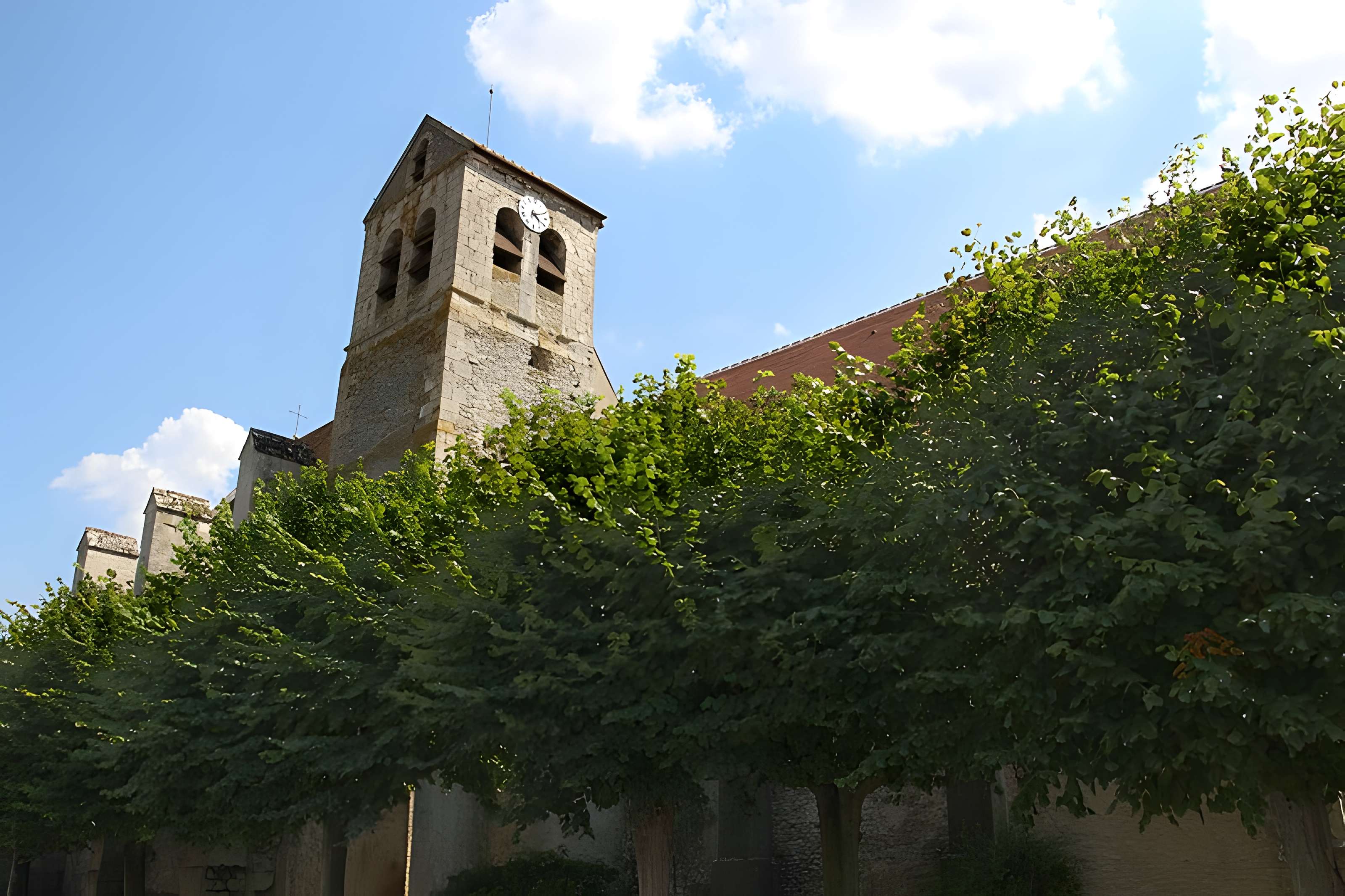 Église Saint-Aubin d'Authon-la-Plaine