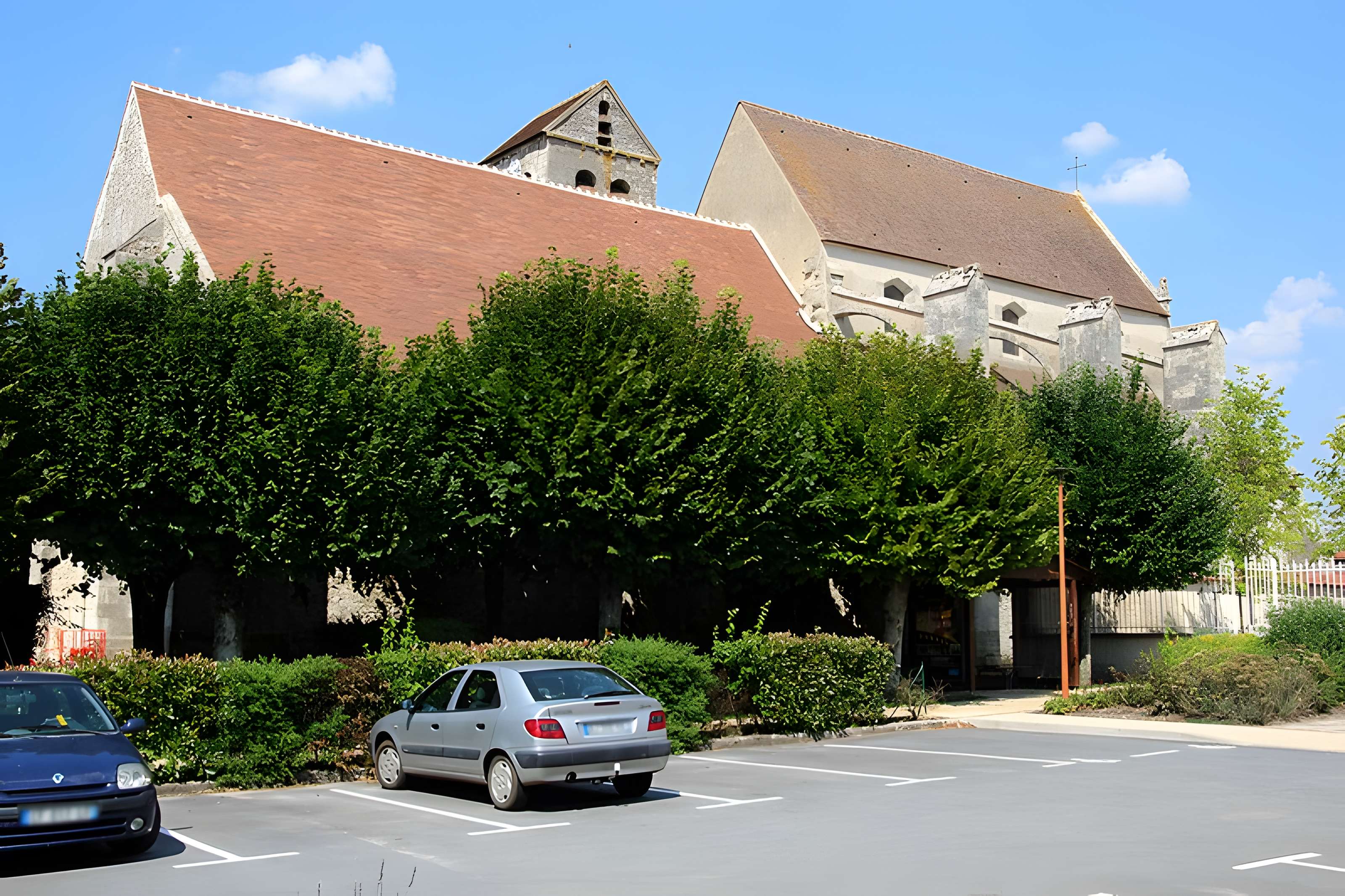 Église Saint-Aubin d'Authon-la-Plaine