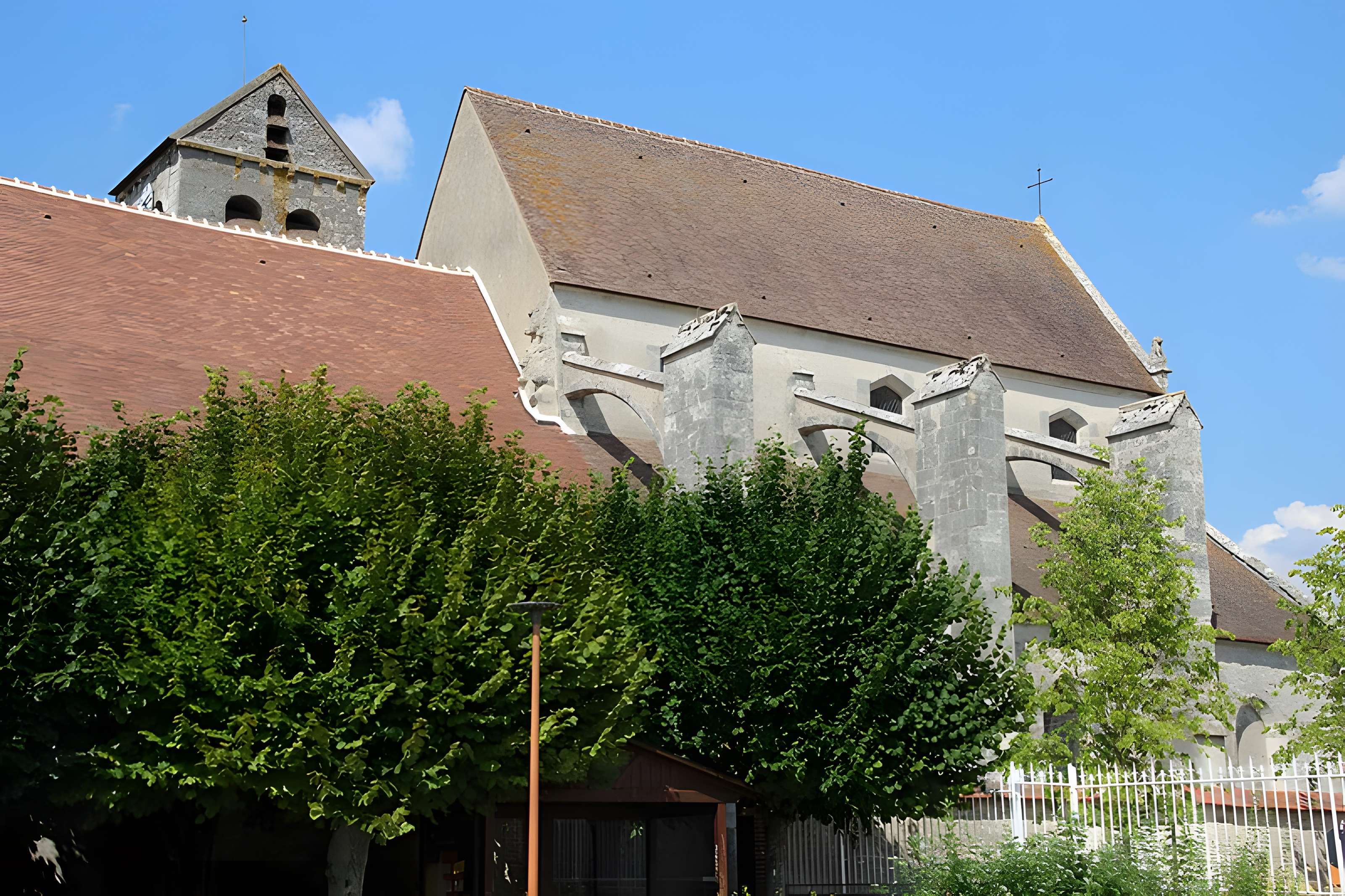 Église Saint-Aubin d'Authon-la-Plaine