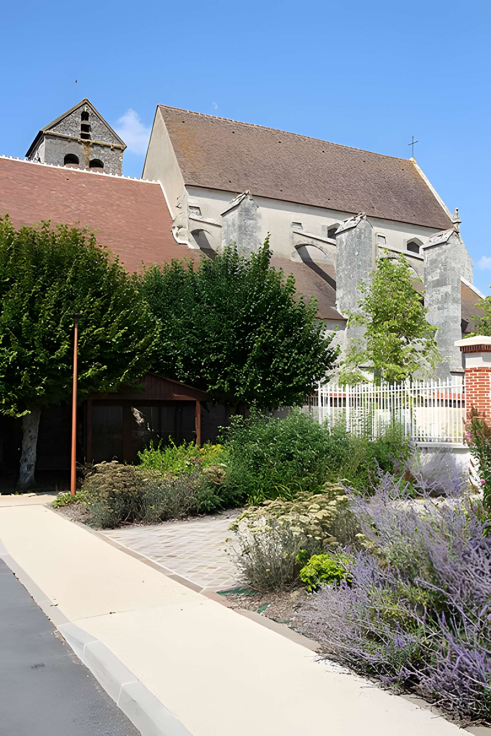 Église Saint-Aubin d'Authon-la-Plaine
