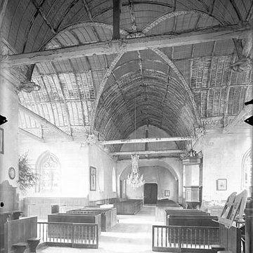 Église Saint-Aubin de Doudeauville-en-Vexin