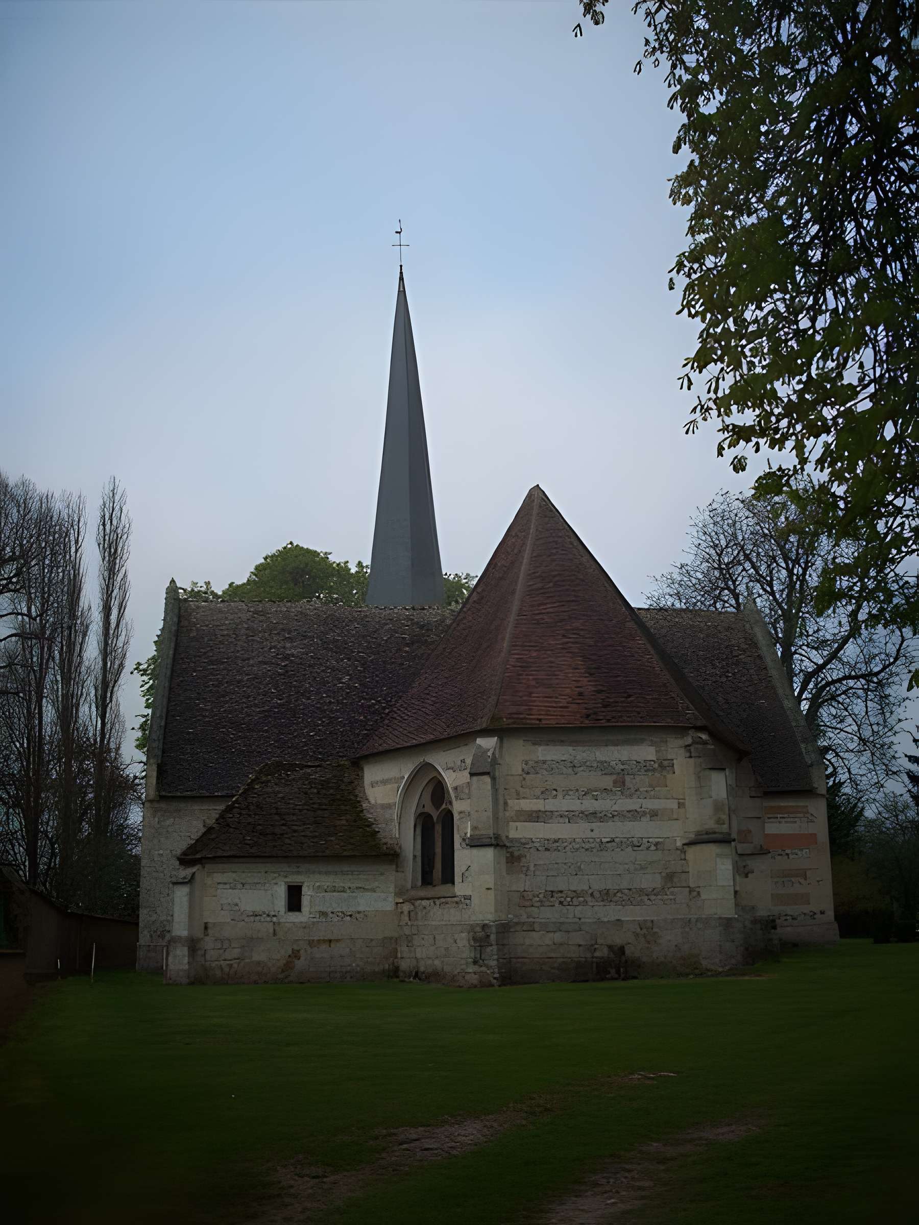 Église Saint-Aubin de Doudeauville-en-Vexin