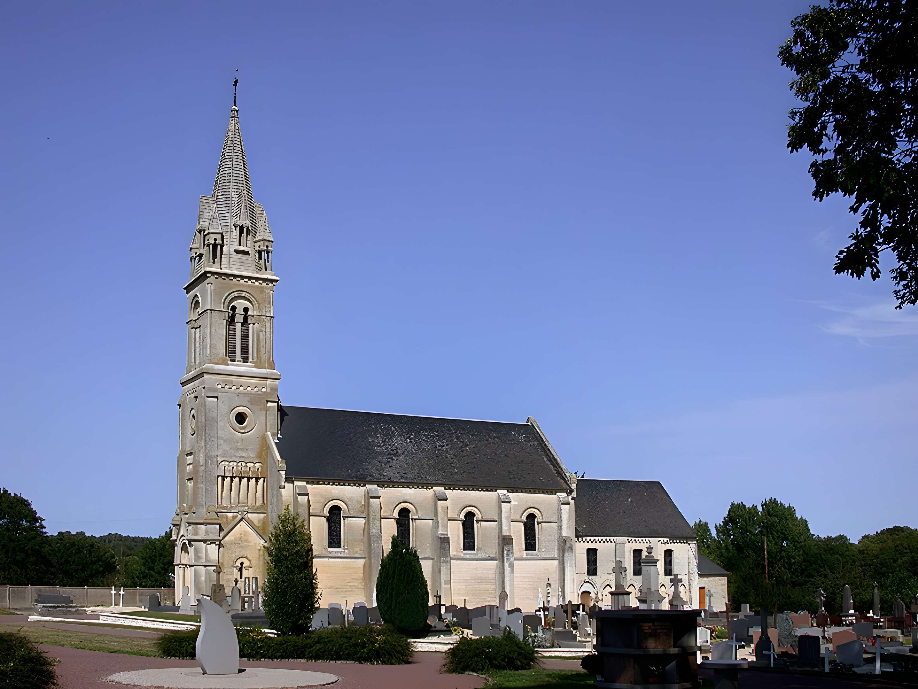 Église Saint-Aubin de Fontenay-le-Pesnel