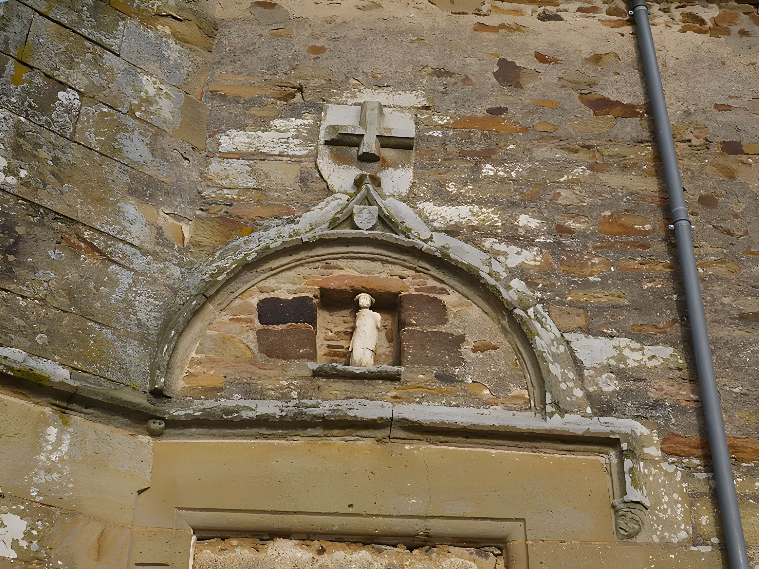 Église Saint-Aubin de Loigné-sur-Mayenne