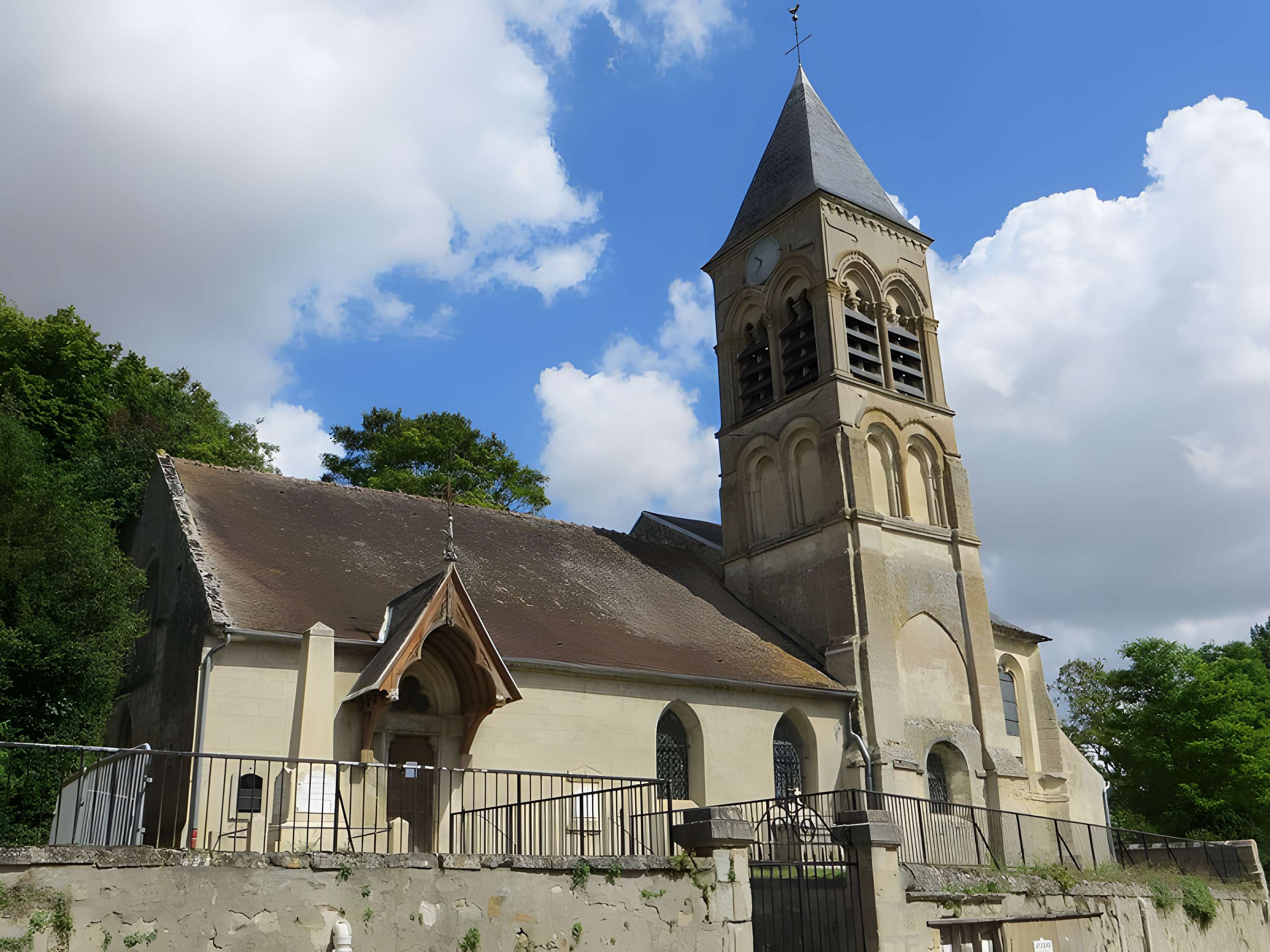 Église Saint-Aubin de Rozet-Saint-Albin