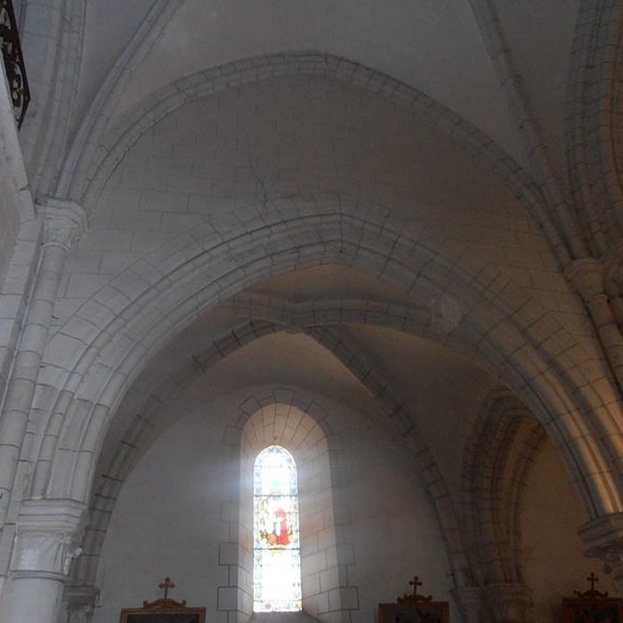 Photo de Église Saint-Aubin de Saint-Aubin-sur-Yonne