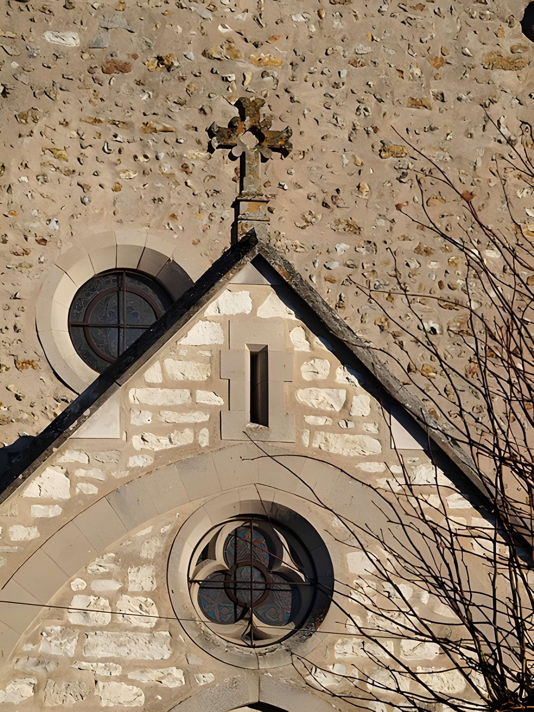 Église Saint-Aubin de Saint-Aubin-sur-Yonne