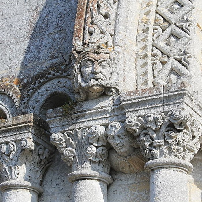 Photo de Église Saint-Aubin de Vaux-sur-Aure