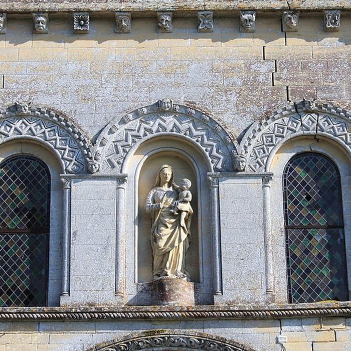 Photo de Église Saint-Aubin de Vaux-sur-Aure