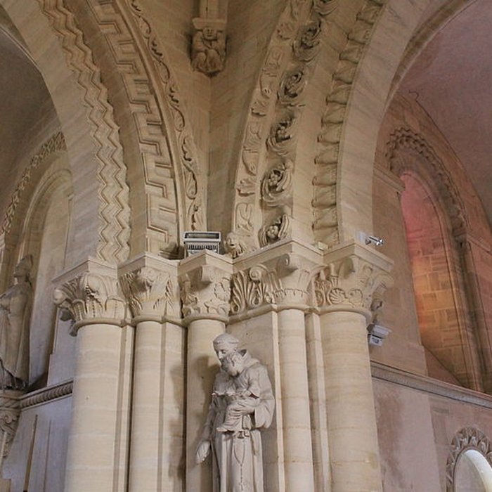 Photo de Église Saint-Aubin de Vaux-sur-Aure