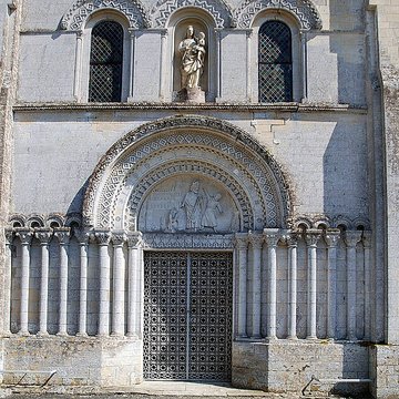 Église Saint-Aubin de Vaux-sur-Aure