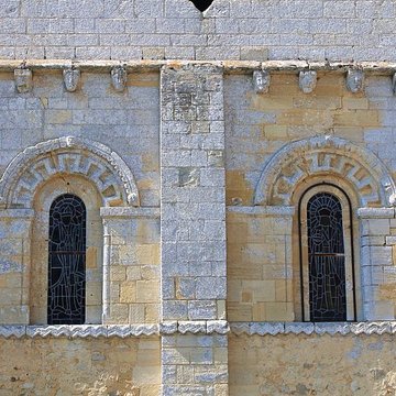 Église Saint-Aubin de Vaux-sur-Aure