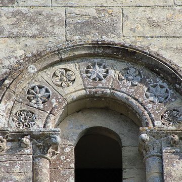 Église Saint-Aubin de Vaux-sur-Aure