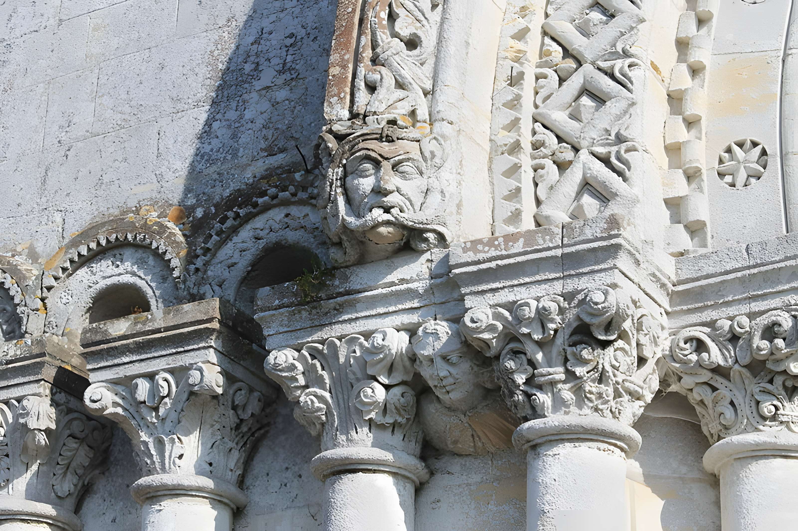 Église Saint-Aubin de Vaux-sur-Aure