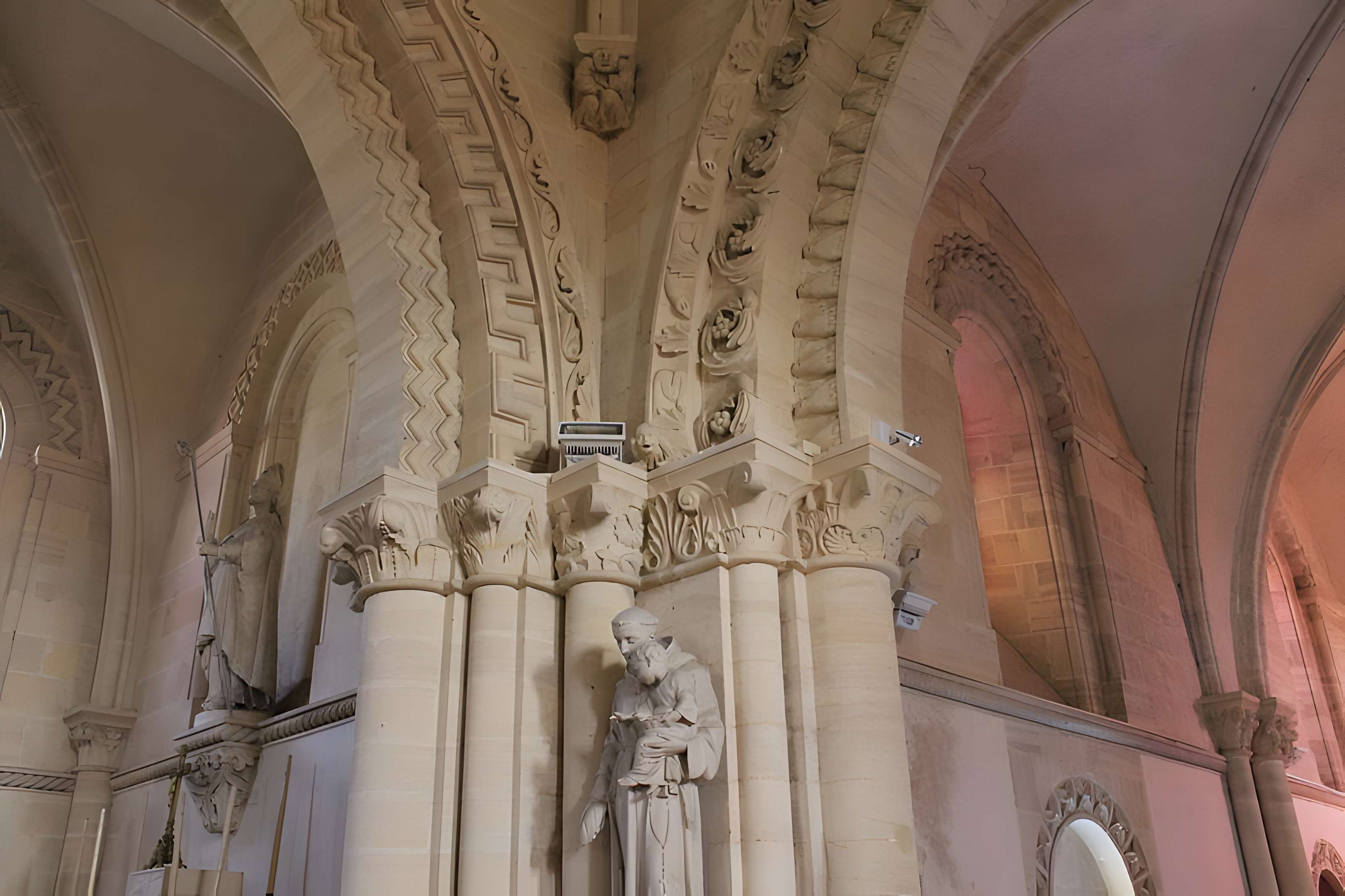 Église Saint-Aubin de Vaux-sur-Aure
