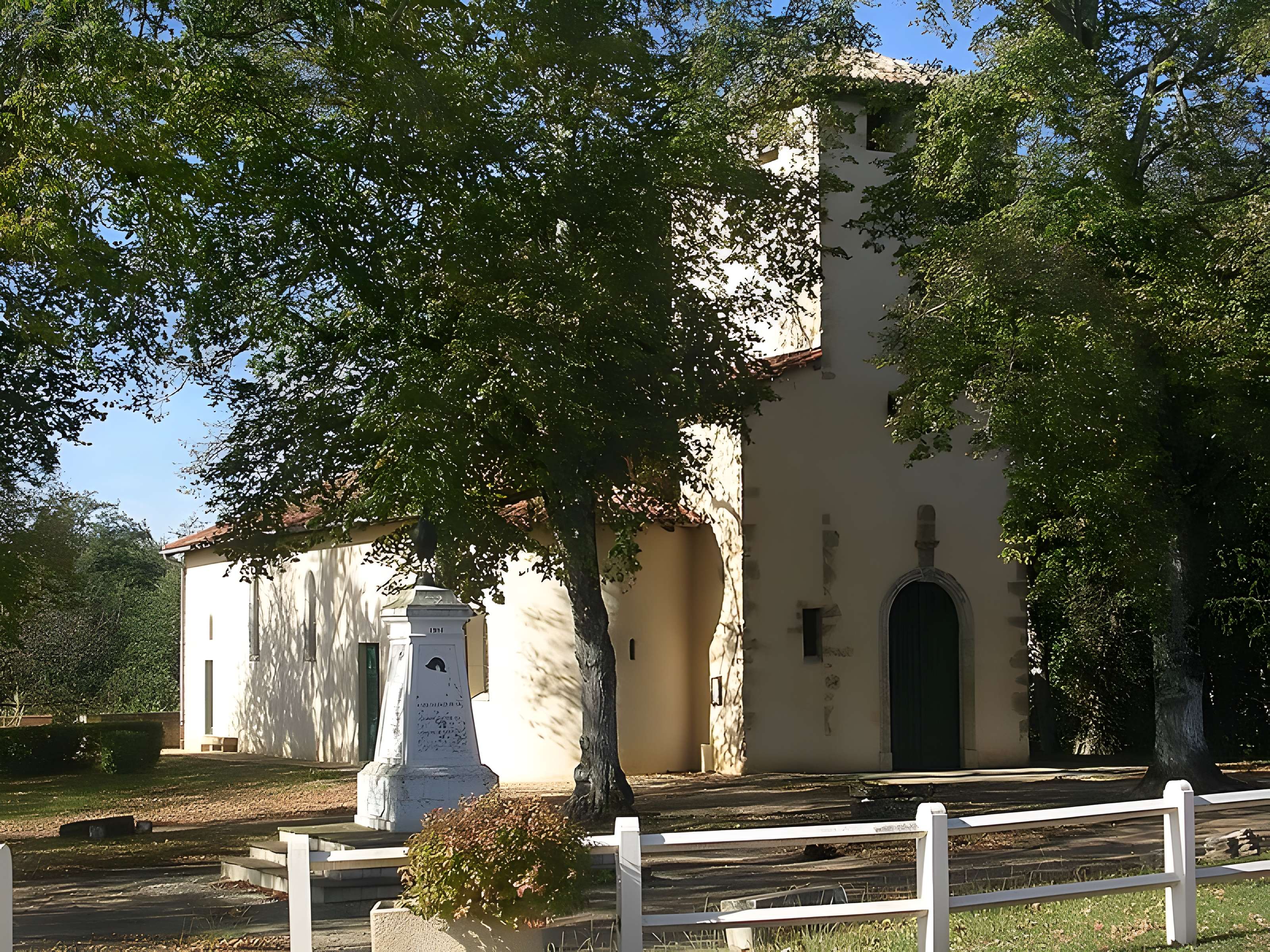 Église Saint-Avit de Saint-Avit