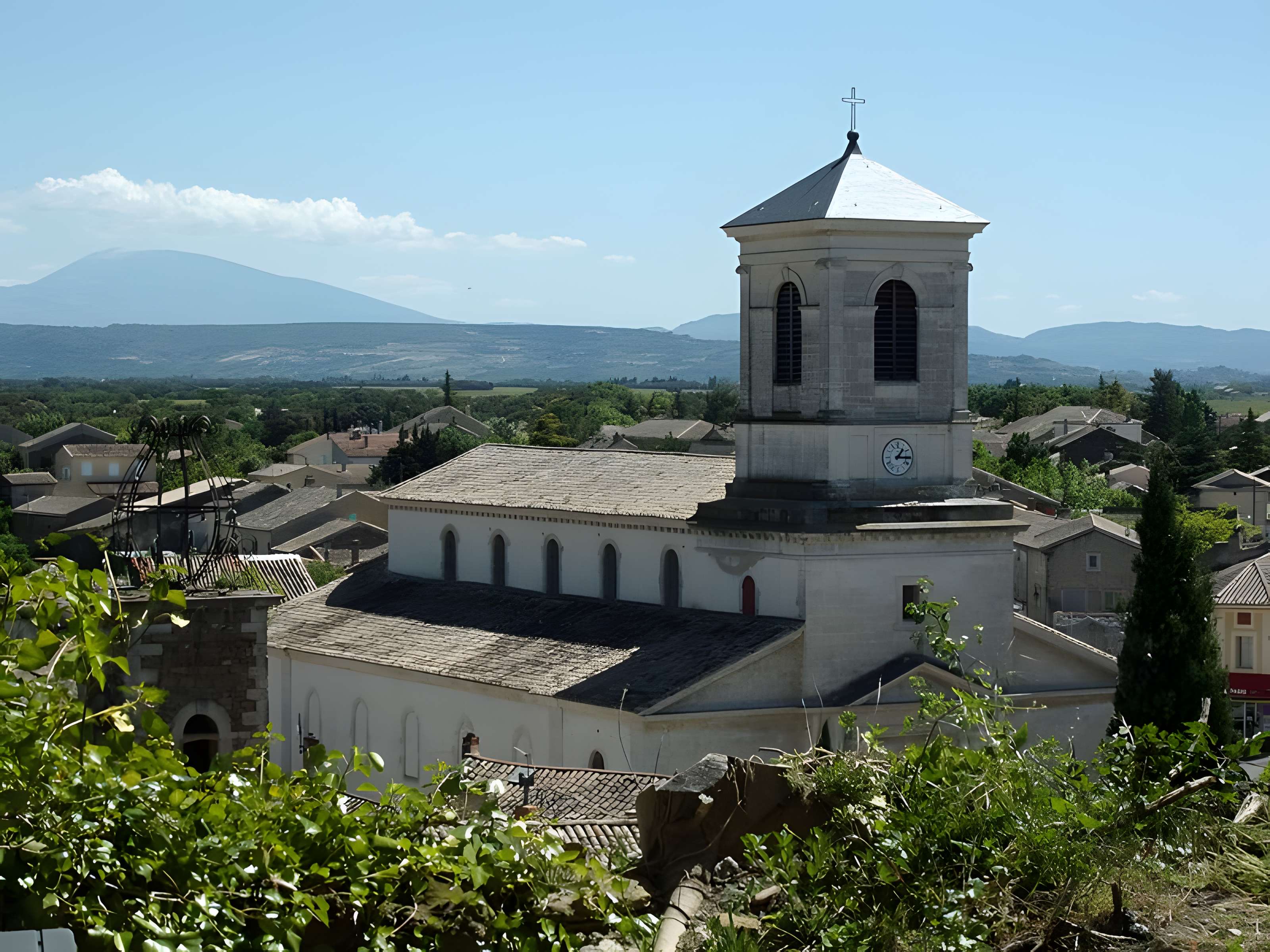 Église Saint-Bach de Suze-la-Rousse