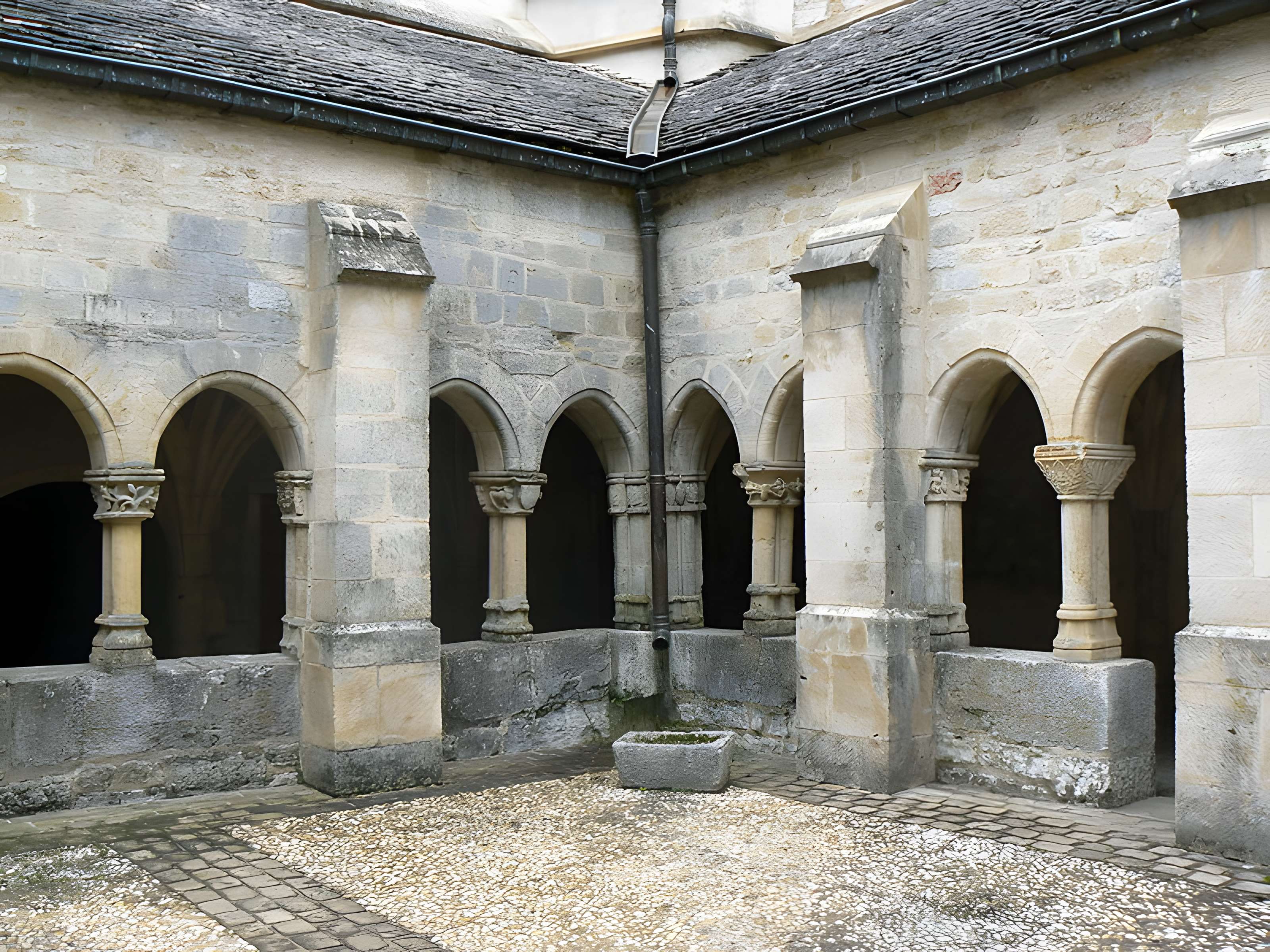 Abbaye de Montbenoît