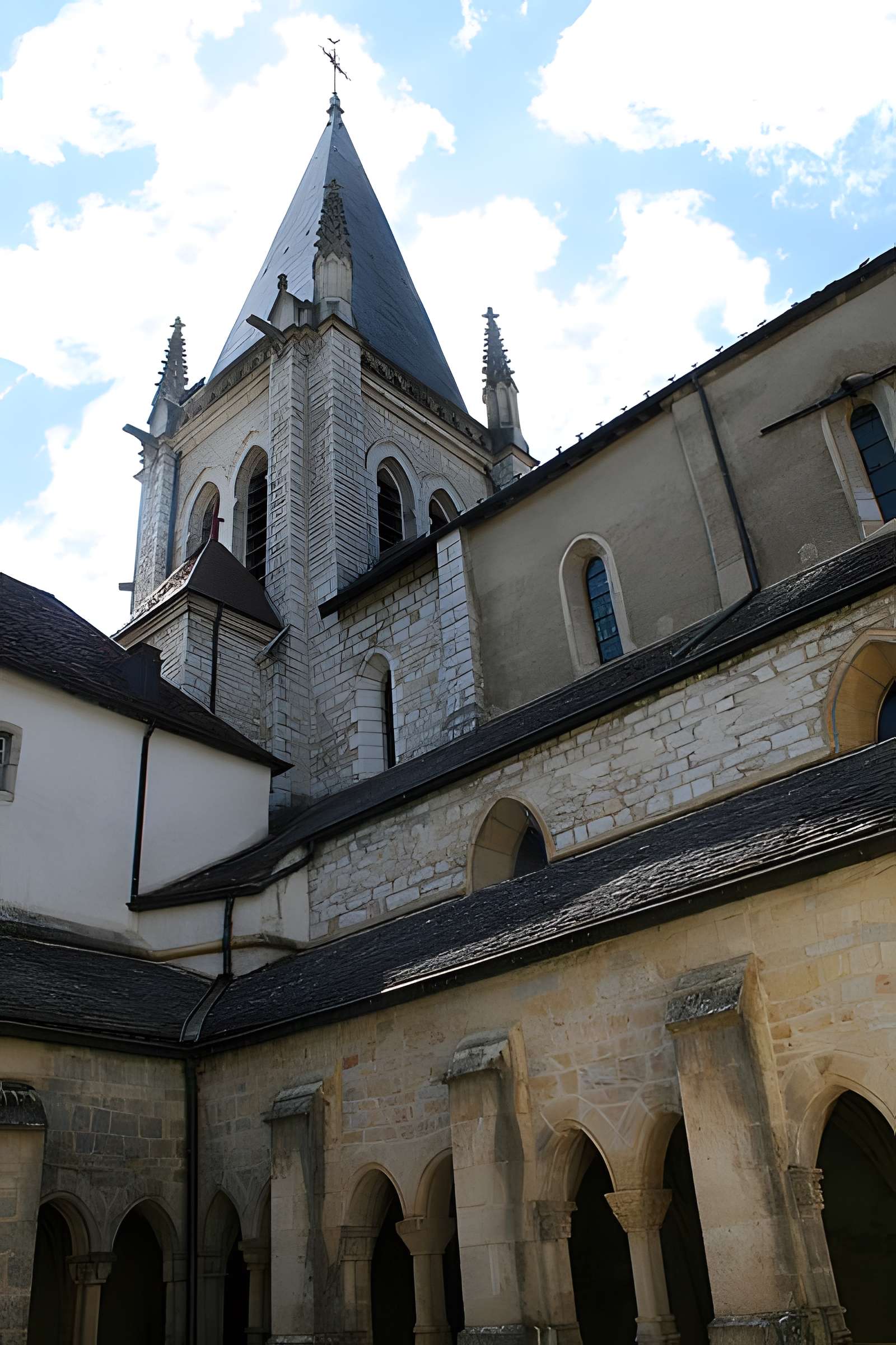 Abbaye de Montbenoît