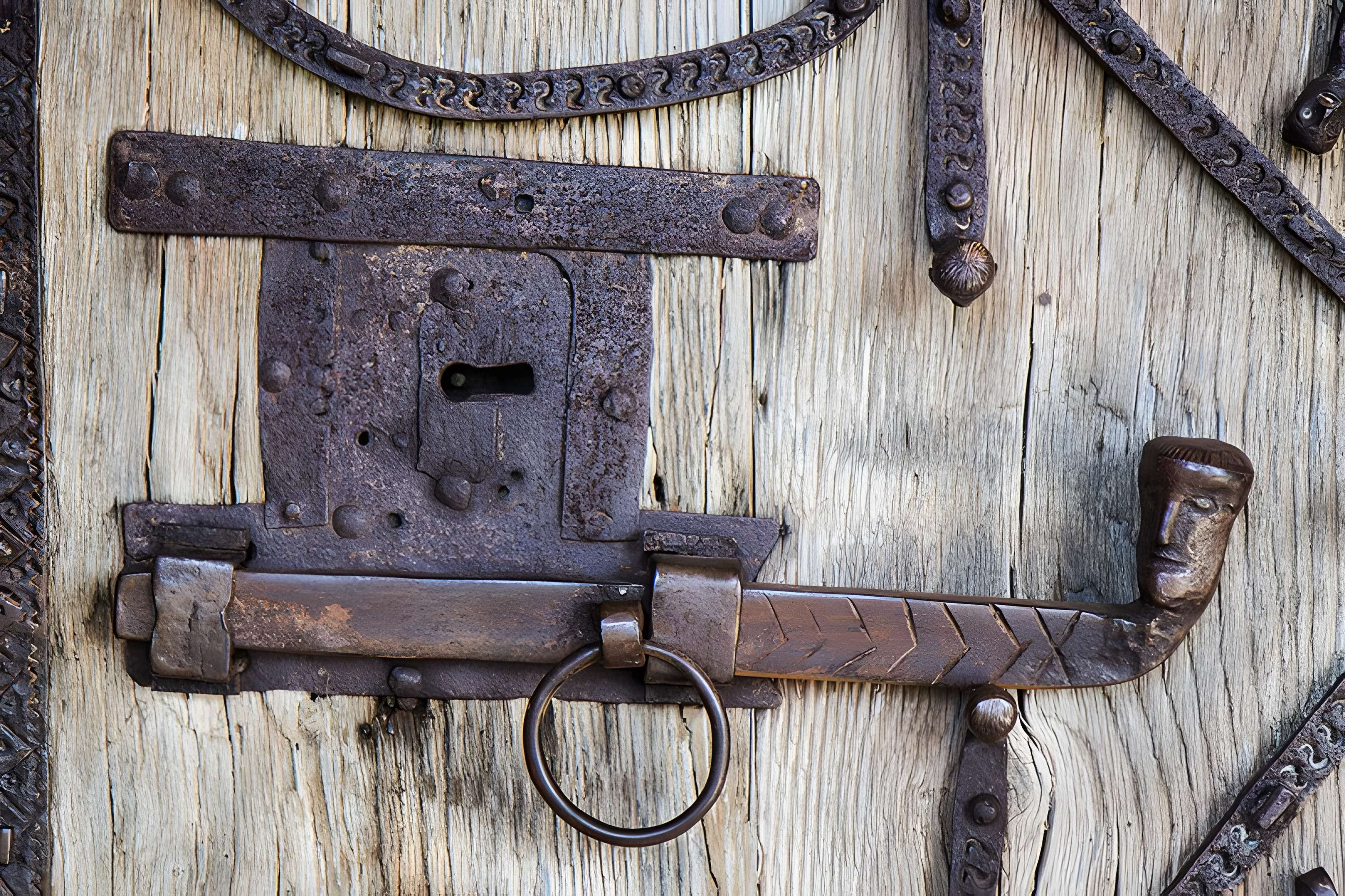 Église Saint-Barthélémy de Liginiac