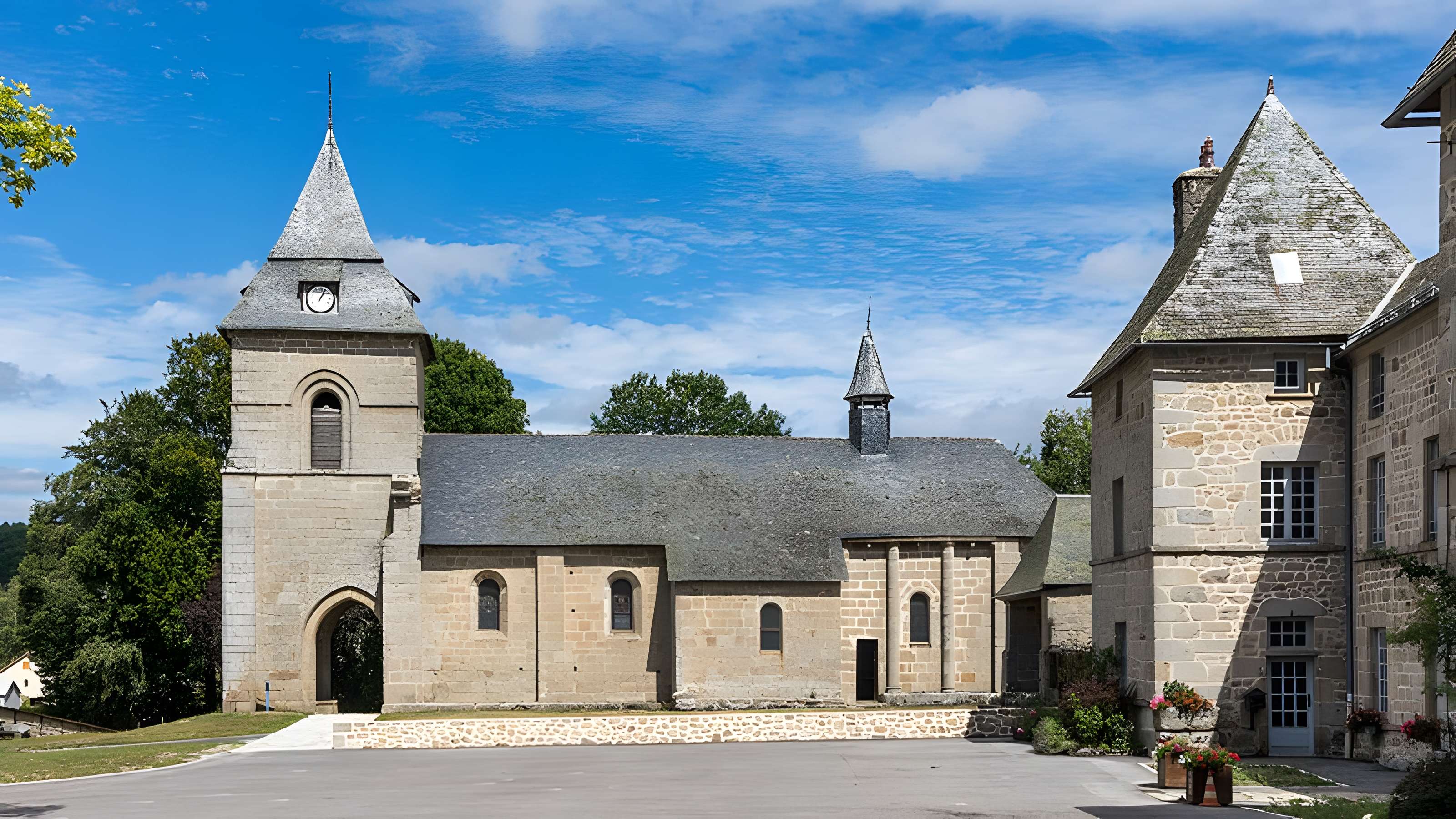 Église Saint-Barthélémy de Liginiac