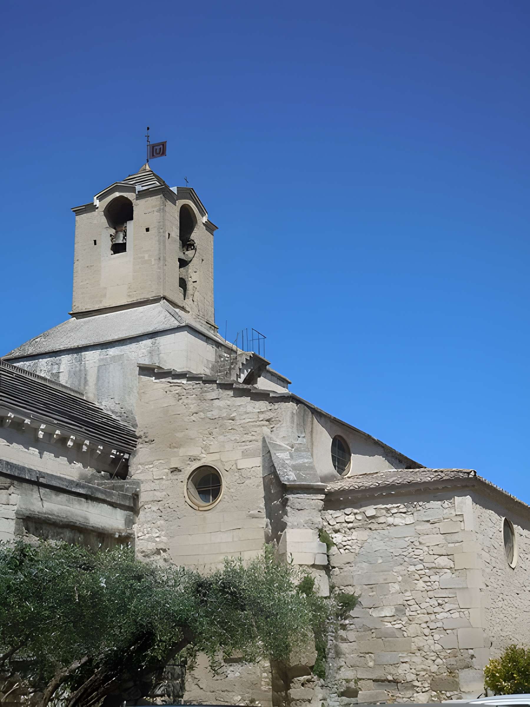 Église Saint-Baudile de Noves