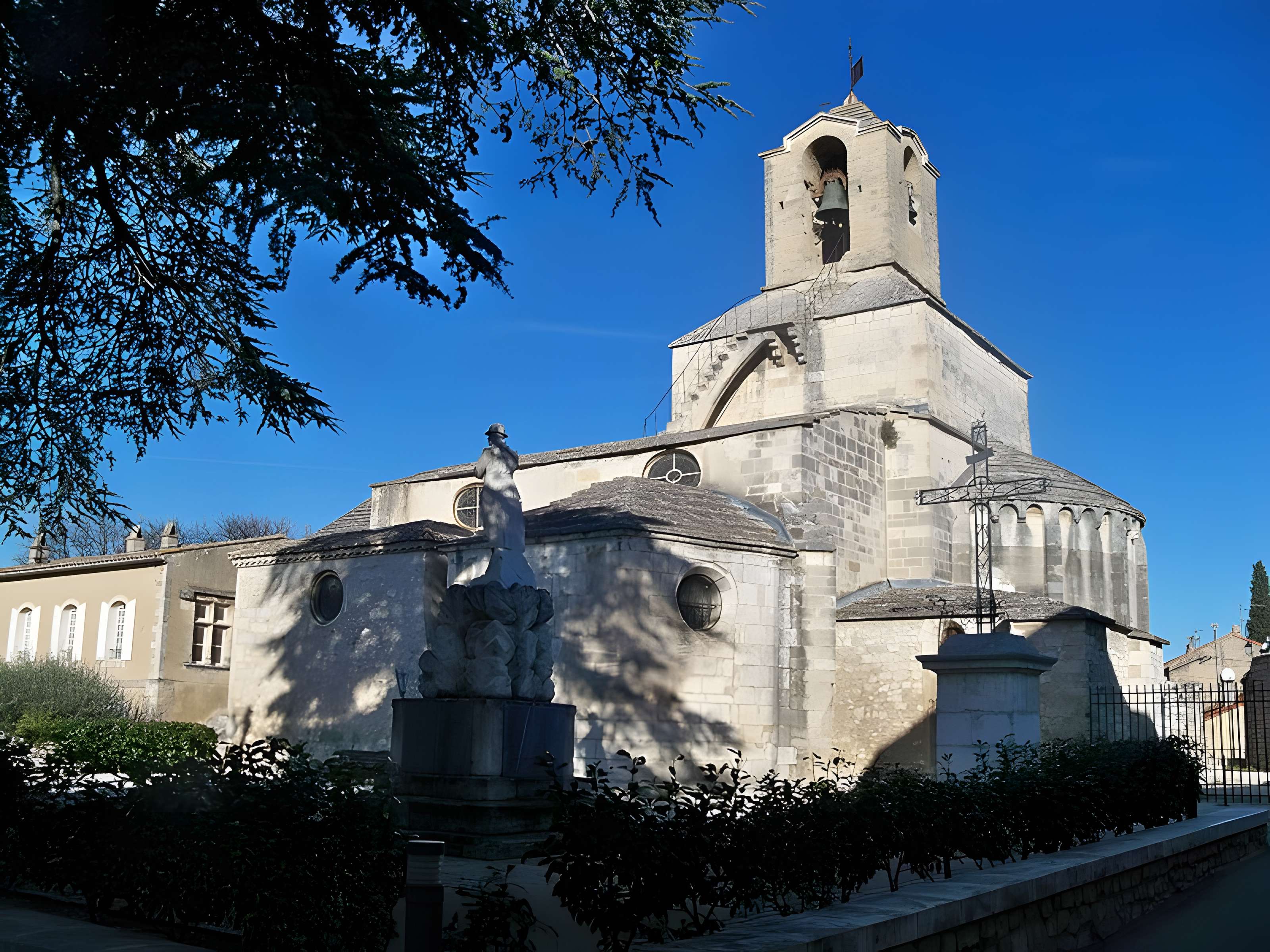 Église Saint-Baudile de Noves