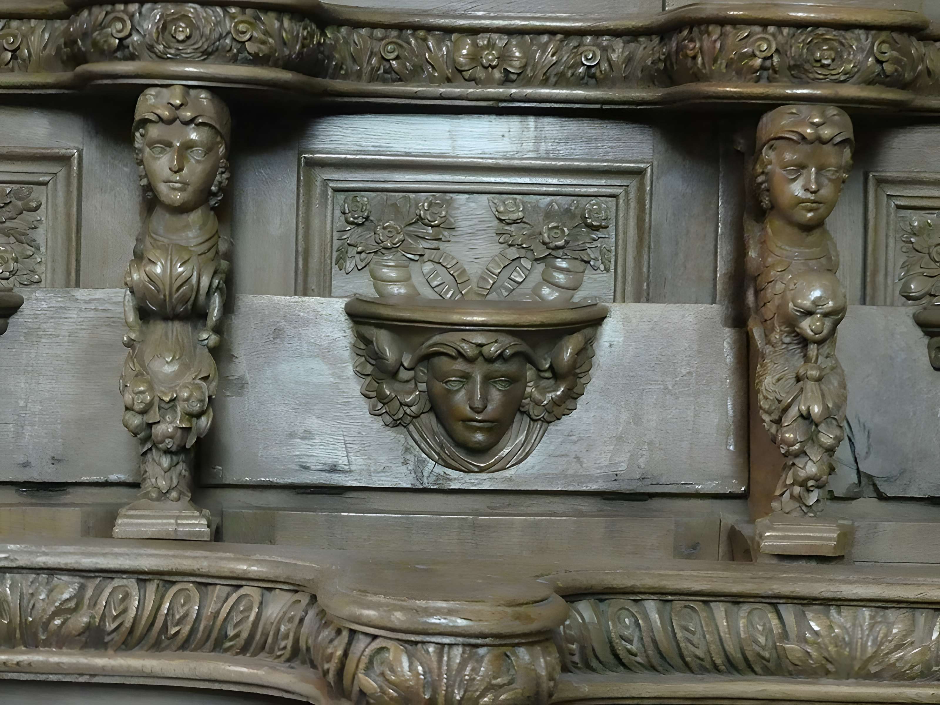 Abbaye de Moutier d'Ahun