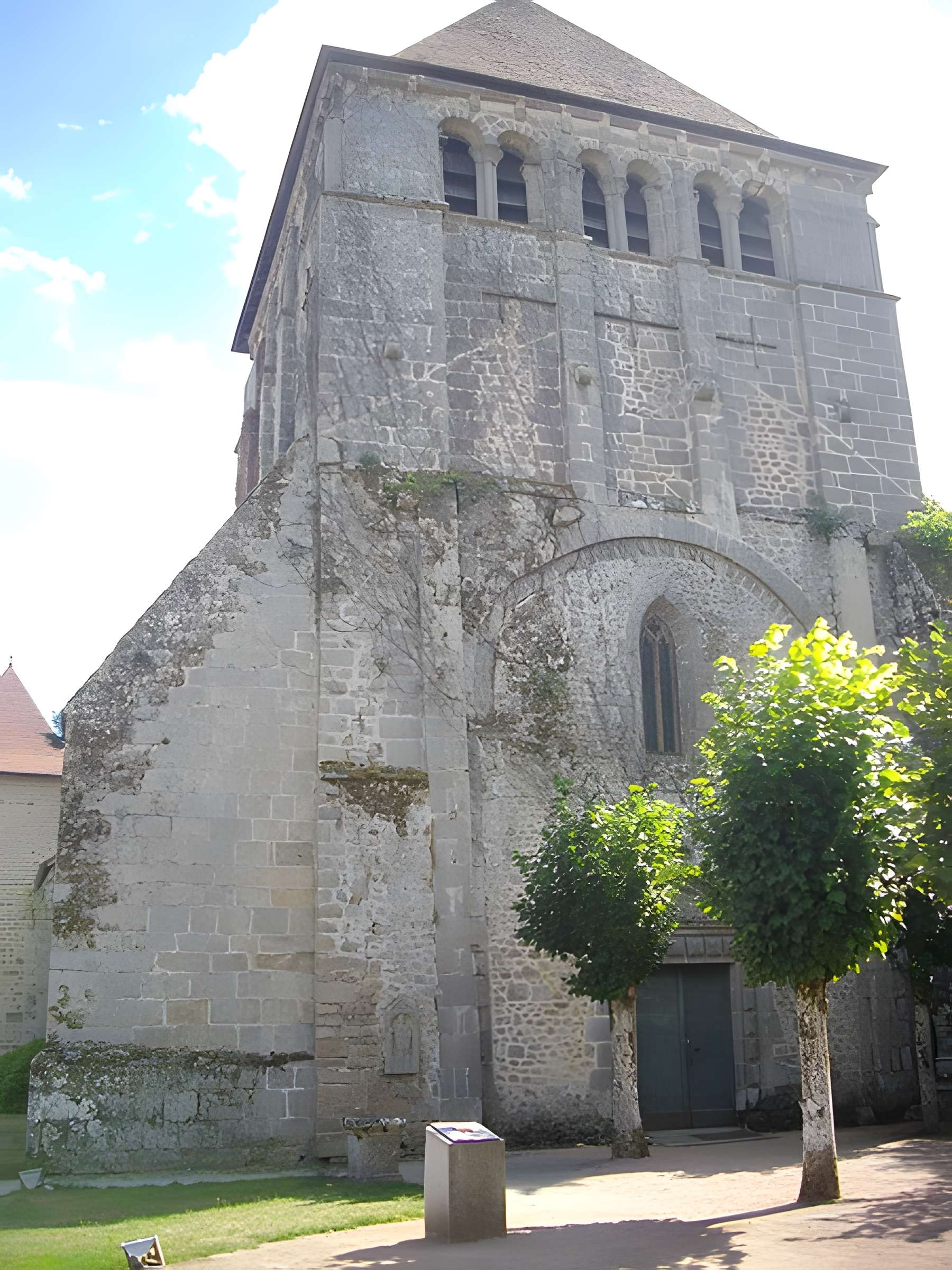 Abbaye de Moutier d'Ahun
