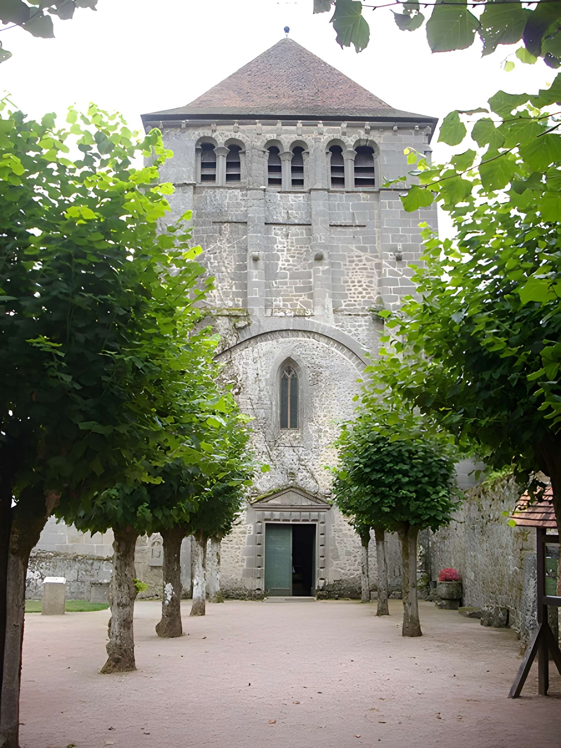Abbaye de Moutier d'Ahun