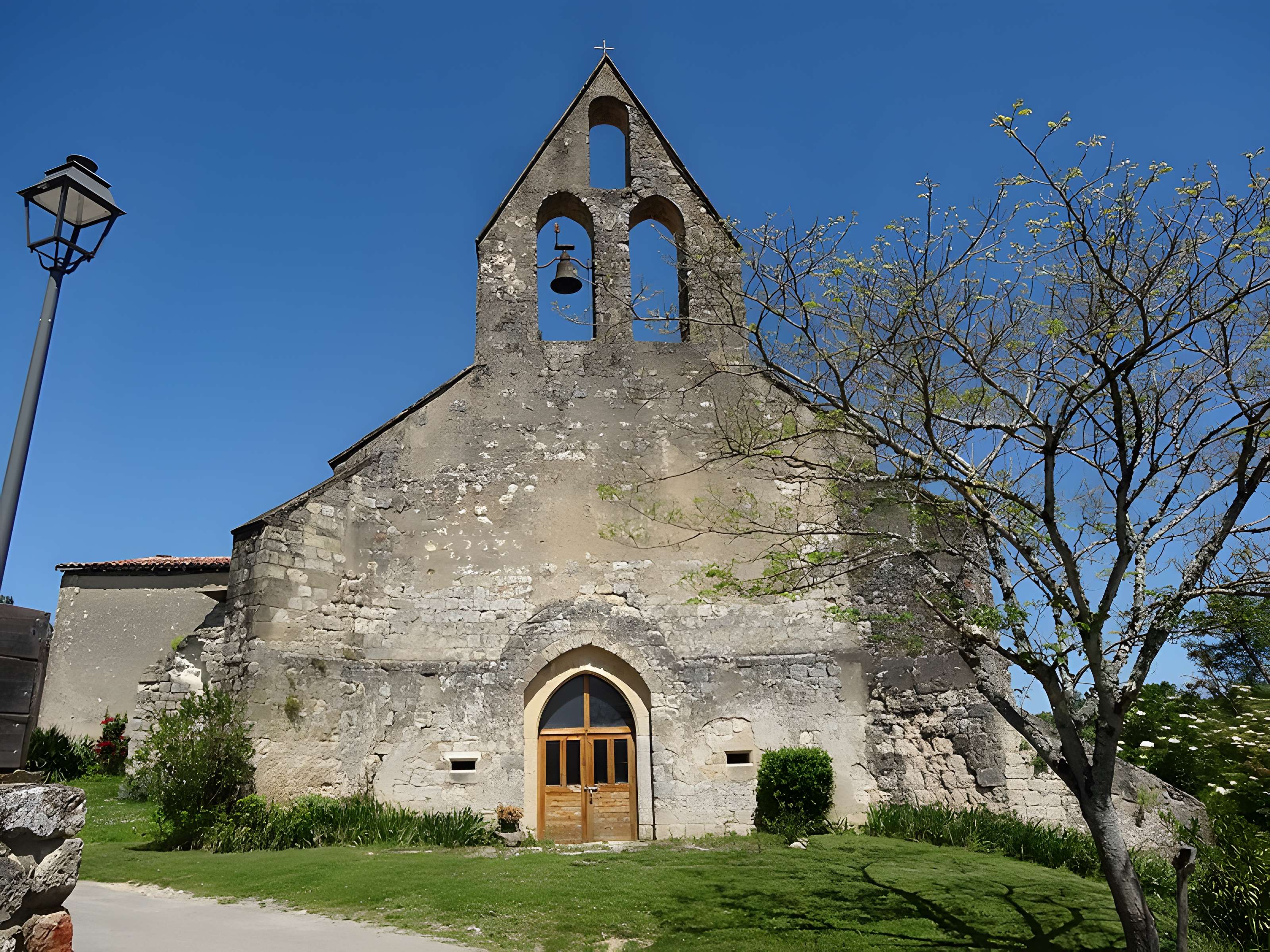 Église Saint-Blaise et croix de Castéra-Verduzan