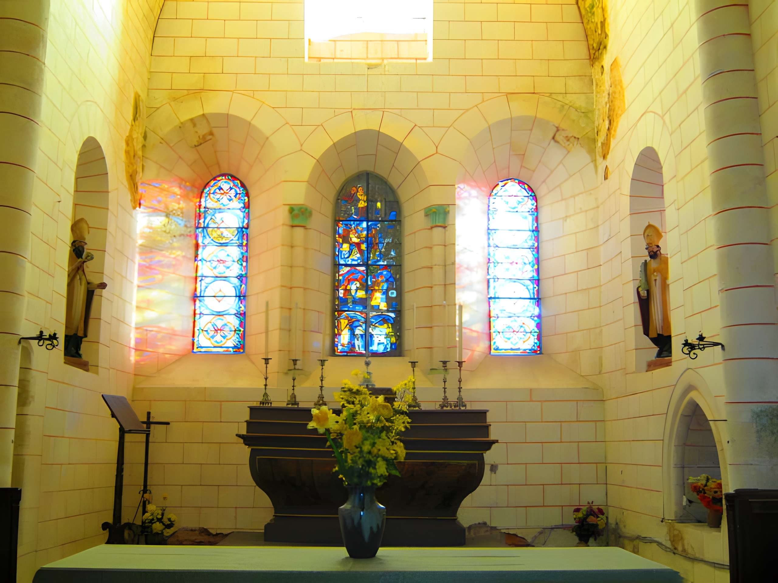 Église Saint-Blaise-et-Saint-Véran de Saint-Vérain