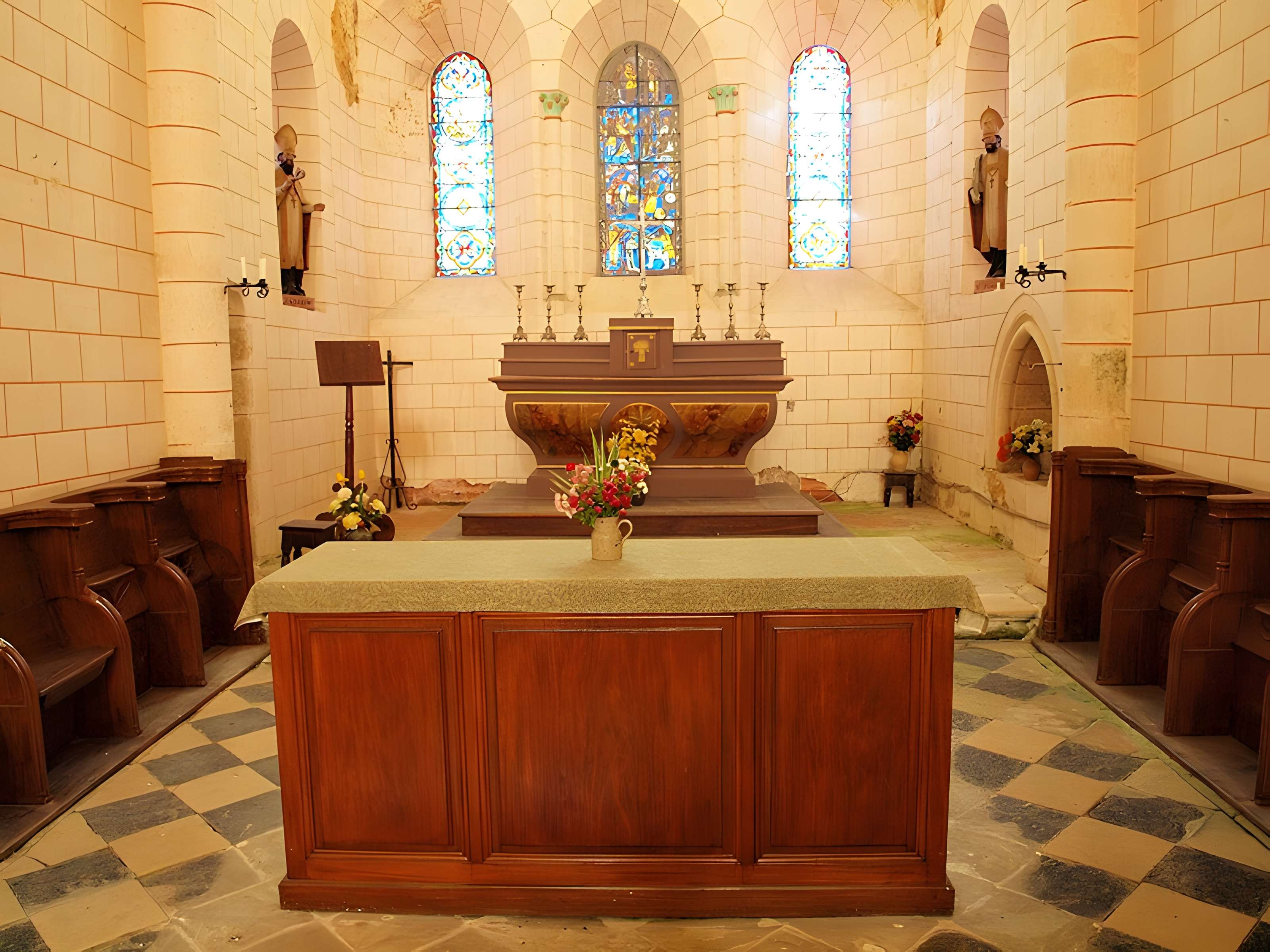 Église Saint-Blaise-et-Saint-Véran de Saint-Vérain